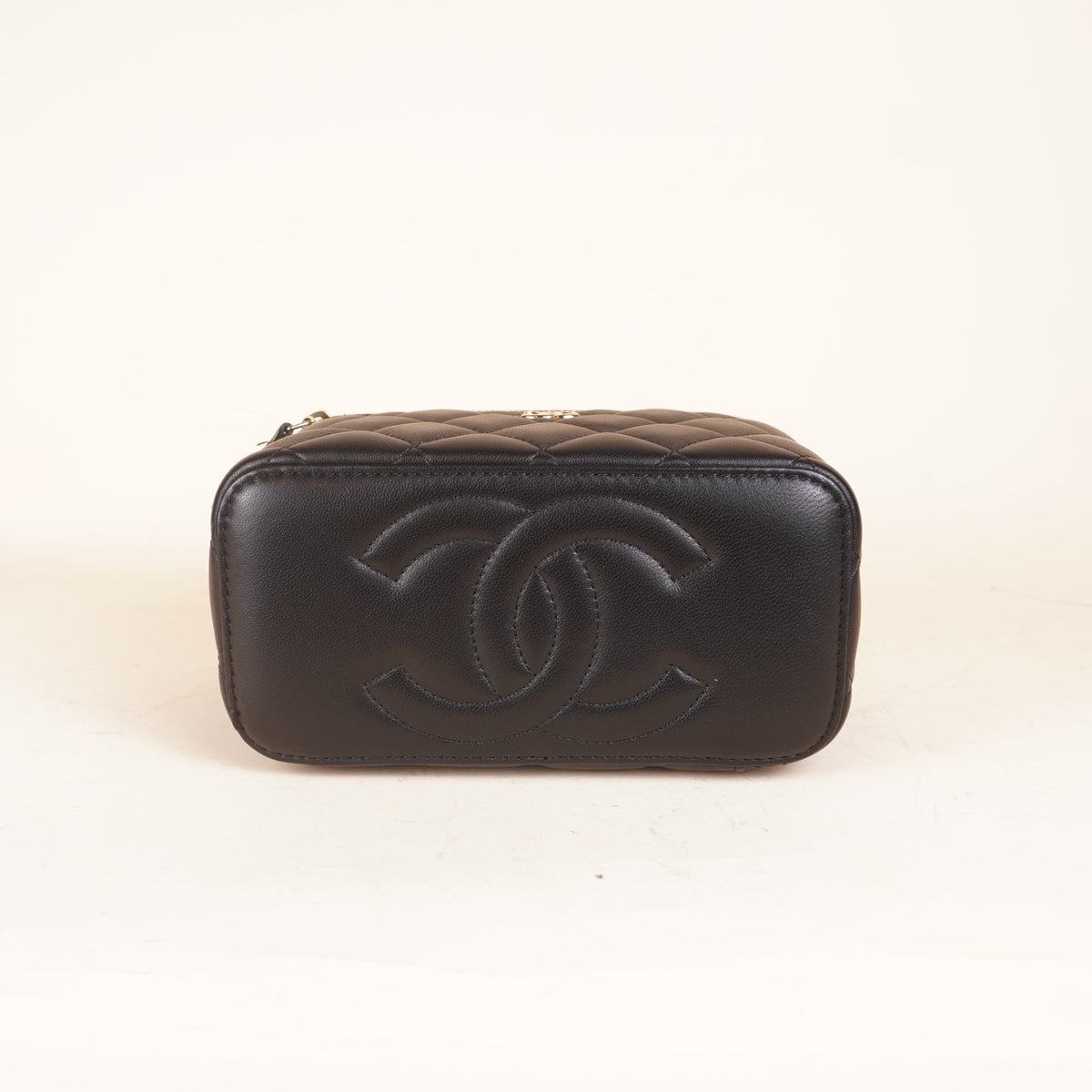 PRE-OWNED CC Black Small Pearl Crush Vanity Case Crossbody Bag