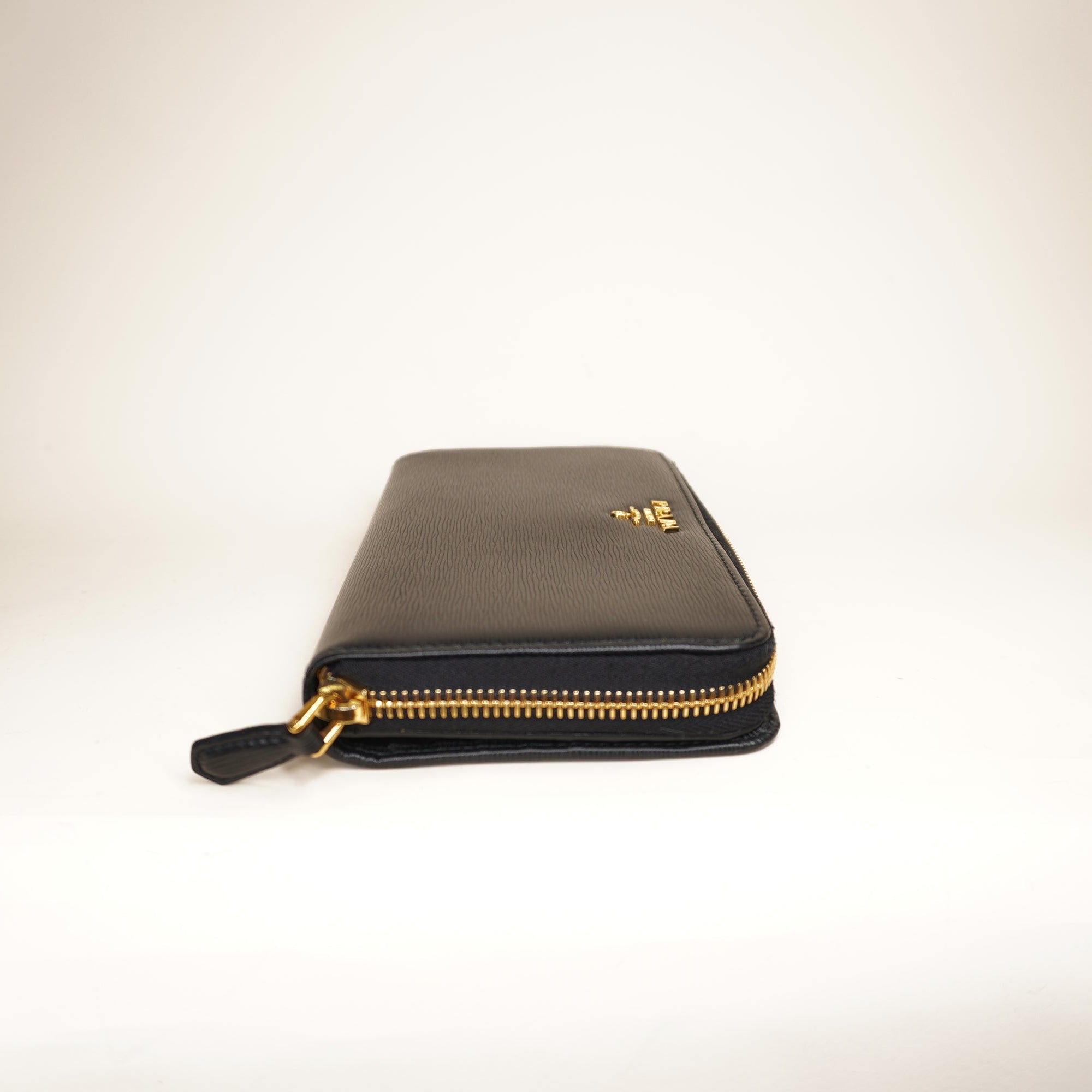 PRE-OWNED Black Vitello Move Zip Around Wallet