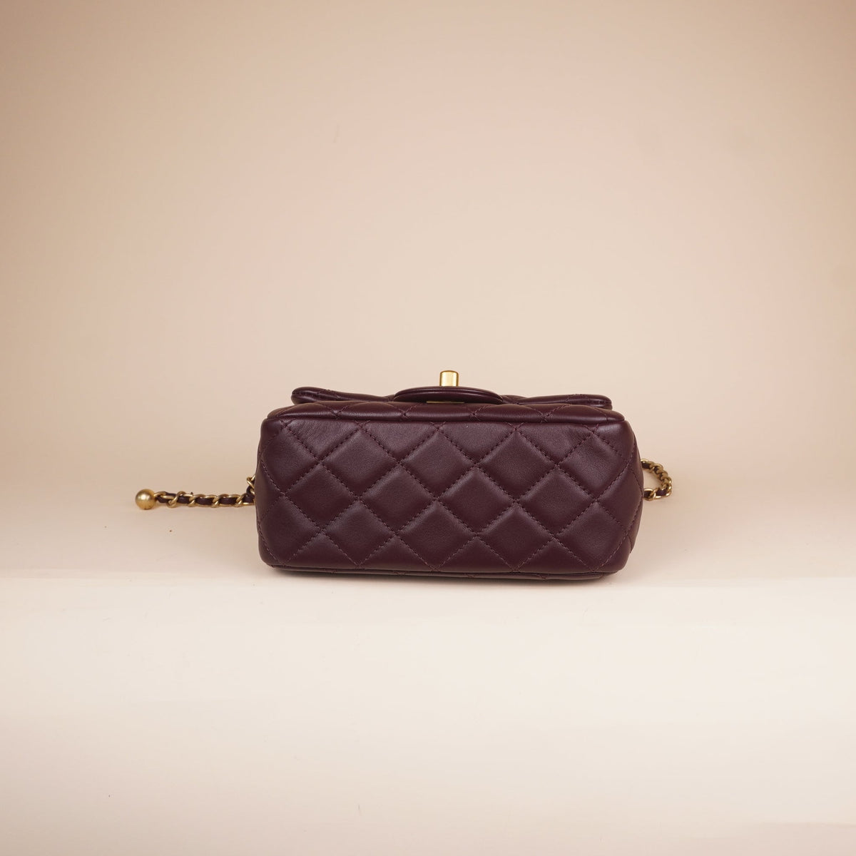 PRE-OWNED CC Lambskin Quilted Mini Pearl Crush Flap Burgundy
