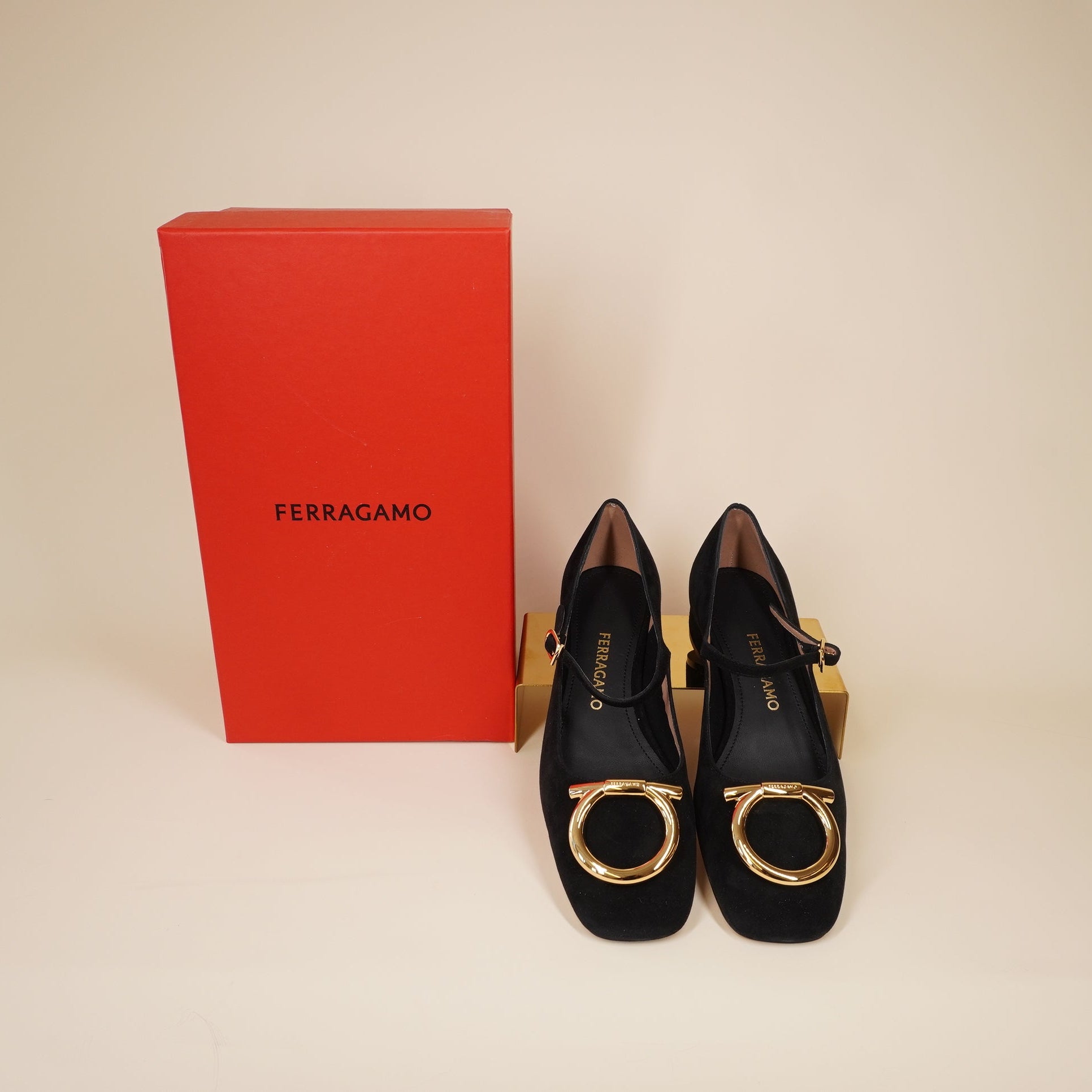 PRE-OWNED  Ballerine Shoes Black Suede 8