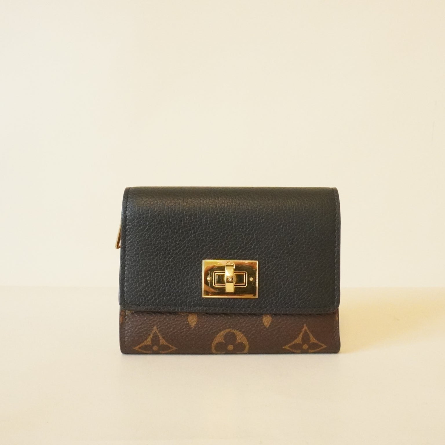 PRE-OWNED Monogram Victorine On My Side Wallet Black