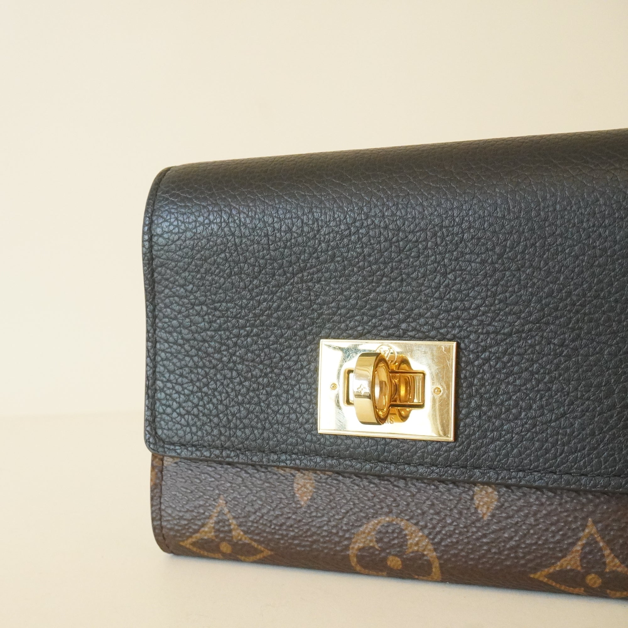 PRE-OWNED Monogram Victorine On My Side Wallet Black