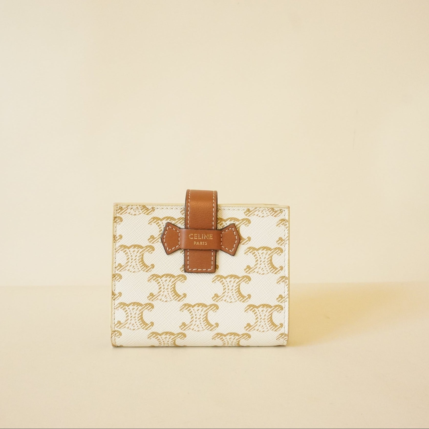 PRE-OWNED Canvas Triomphe Medium Strap Wallet White
