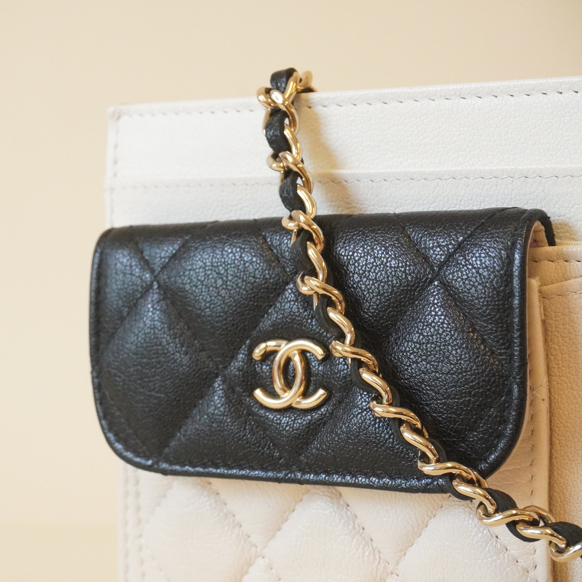 PRE-OWNED CC Tricolor Quilted Goatskin CC Multi-Pocket Wallet on Chain