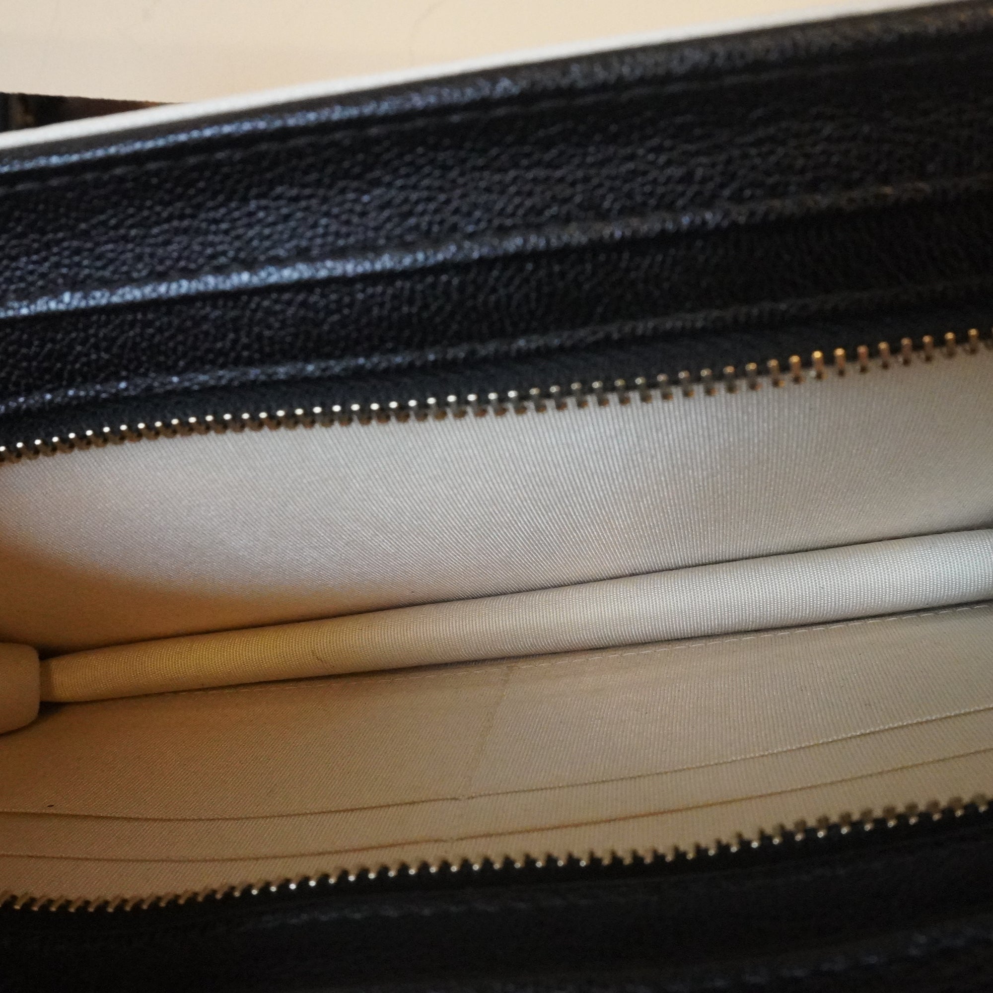 PRE-OWNED CC Tricolor Quilted Goatskin CC Multi-Pocket Wallet on Chain