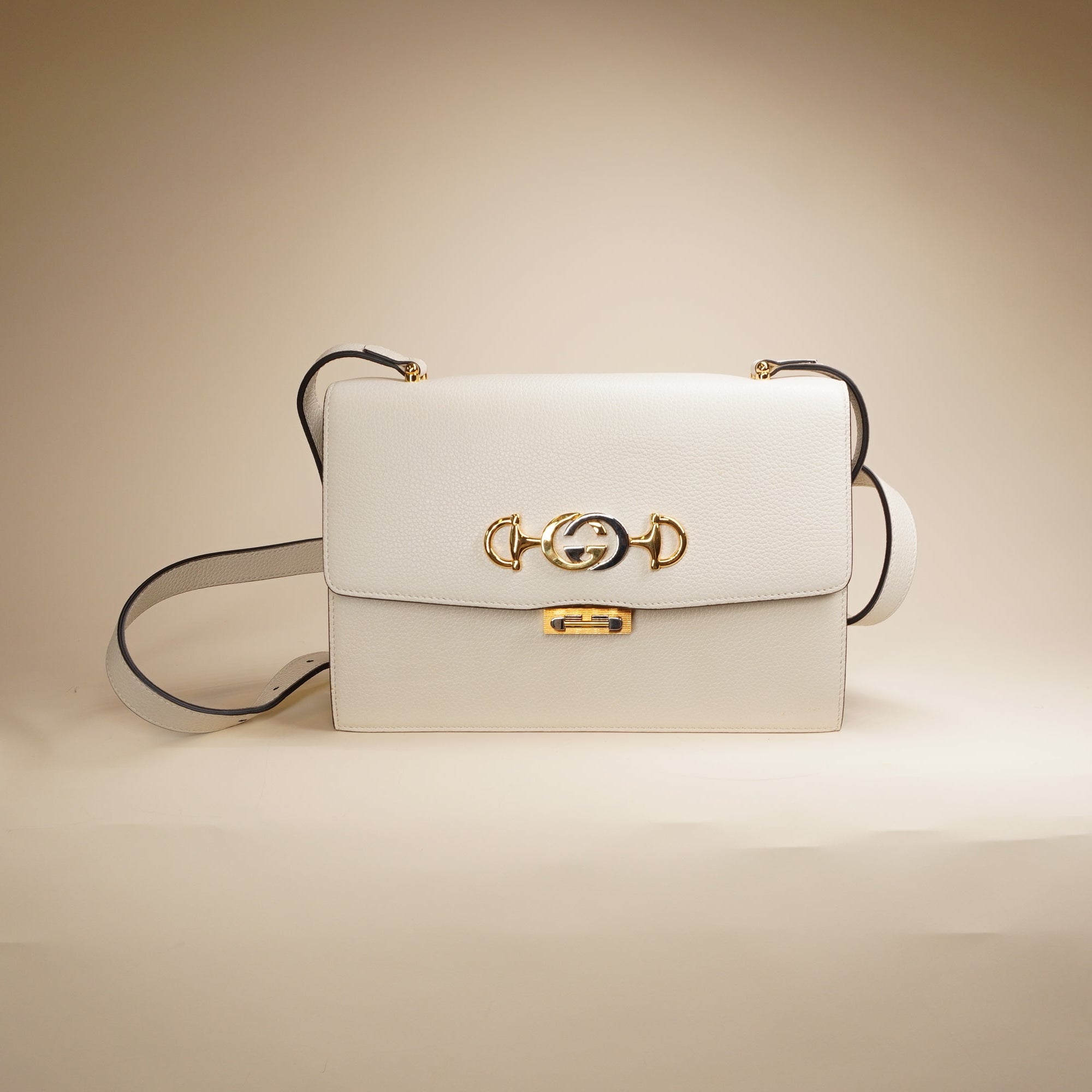 PRE-OWNED White Zummi Lether Crossbody Bag