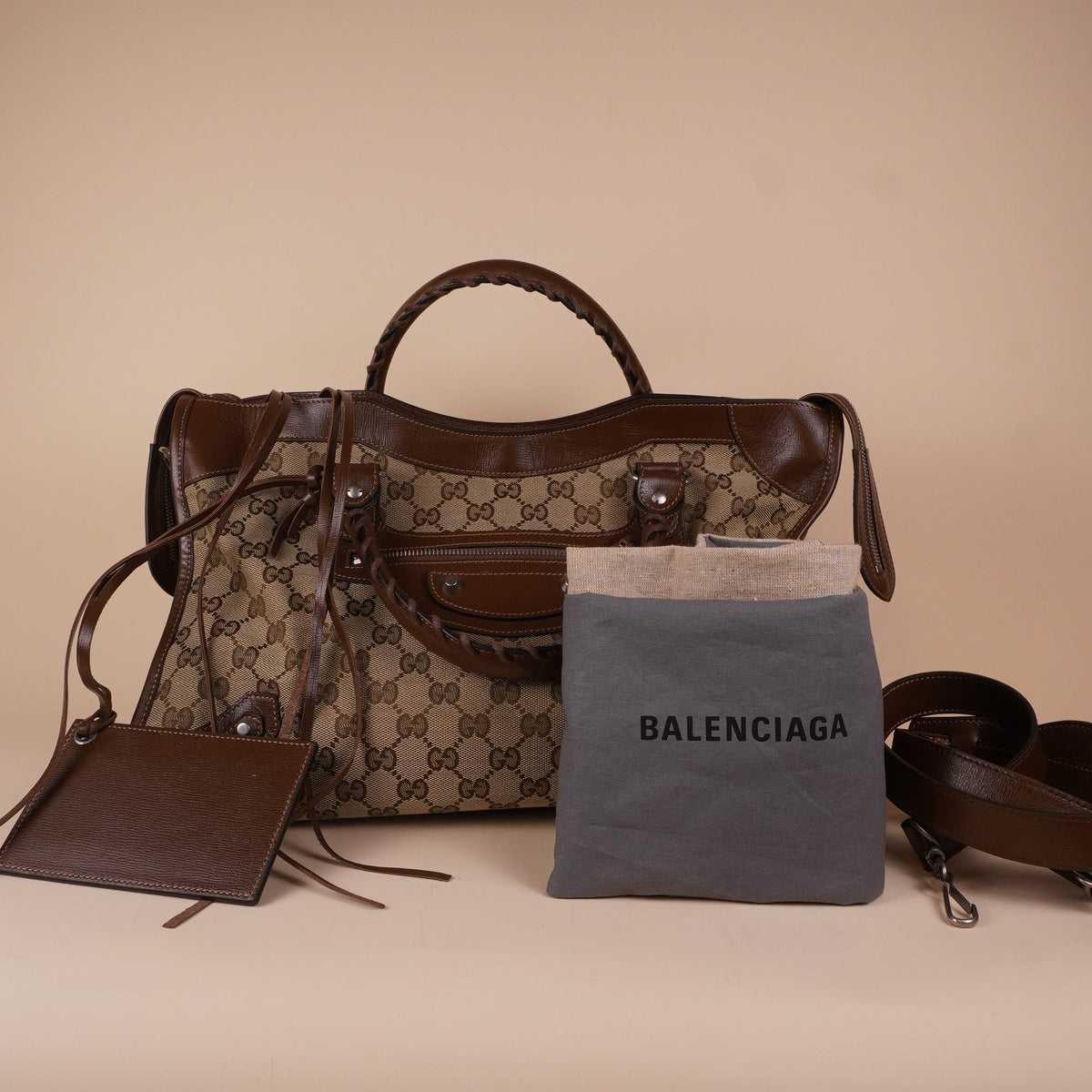PRE-OWNED The Hacker Project GG Canvas Neo Classic City Bag