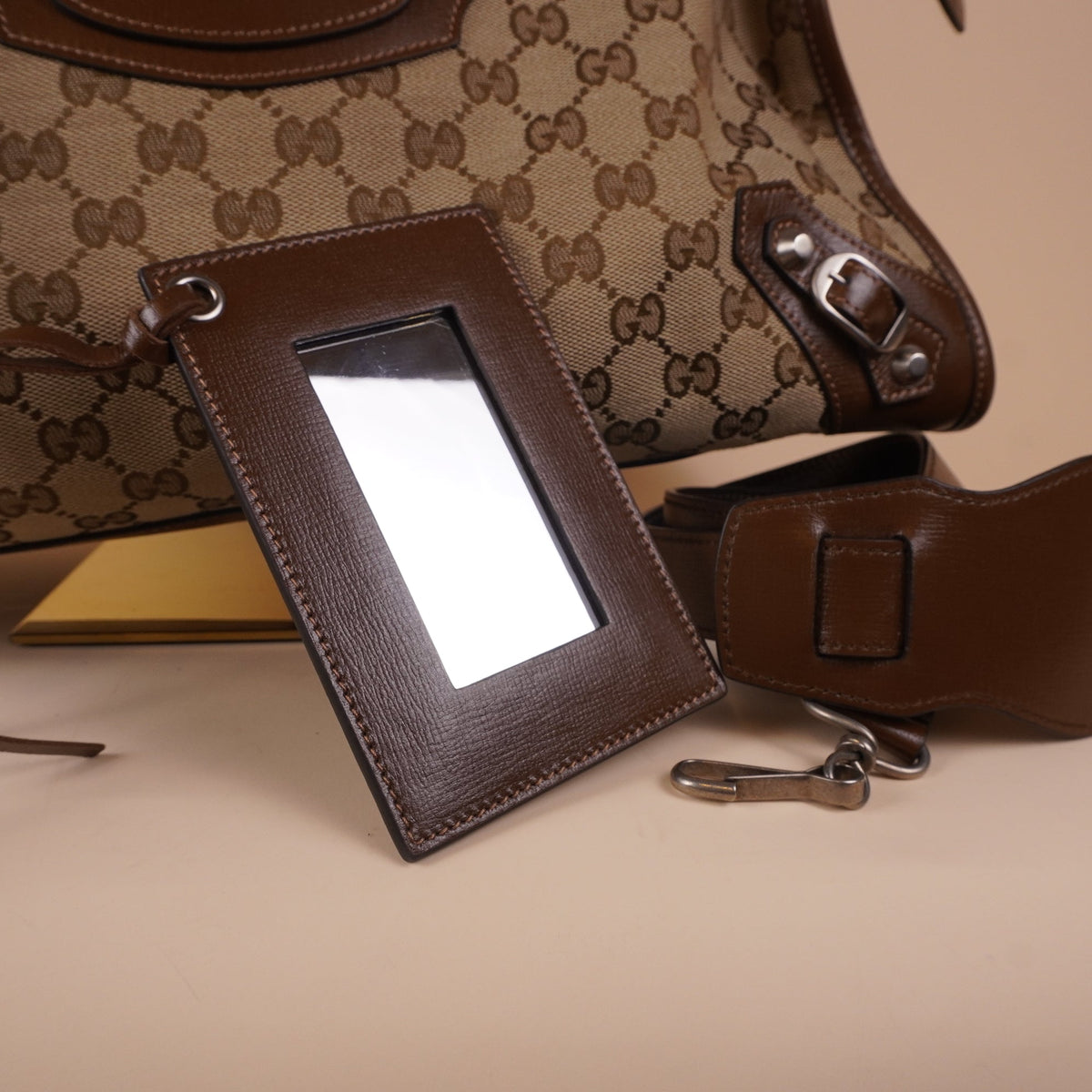 PRE-OWNED The Hacker Project GG Canvas Neo Classic City Bag