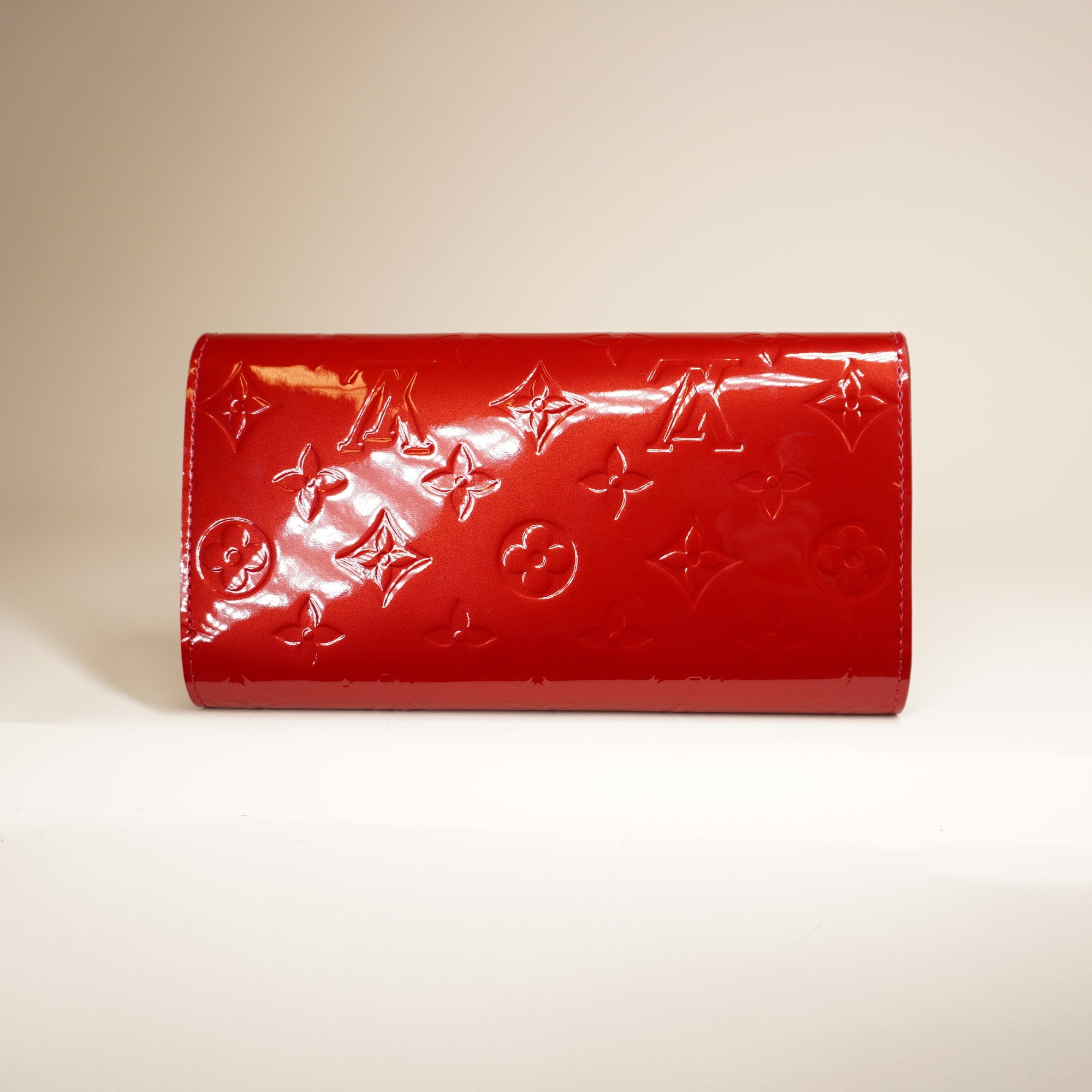 PRE-OWNED LV Vernis Sarah Wallet Pomme D'Amour Red
