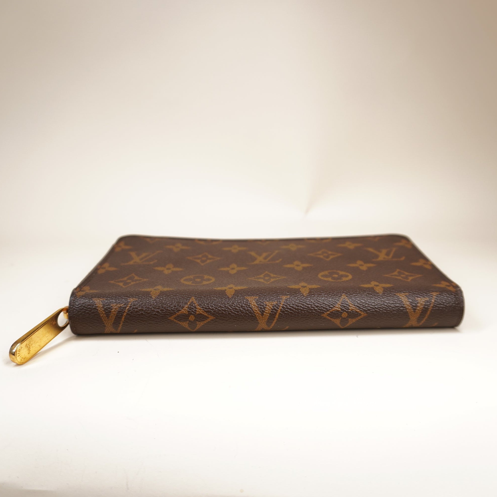 PRE-OWNED LV Monogram Zippy Compact Wallet