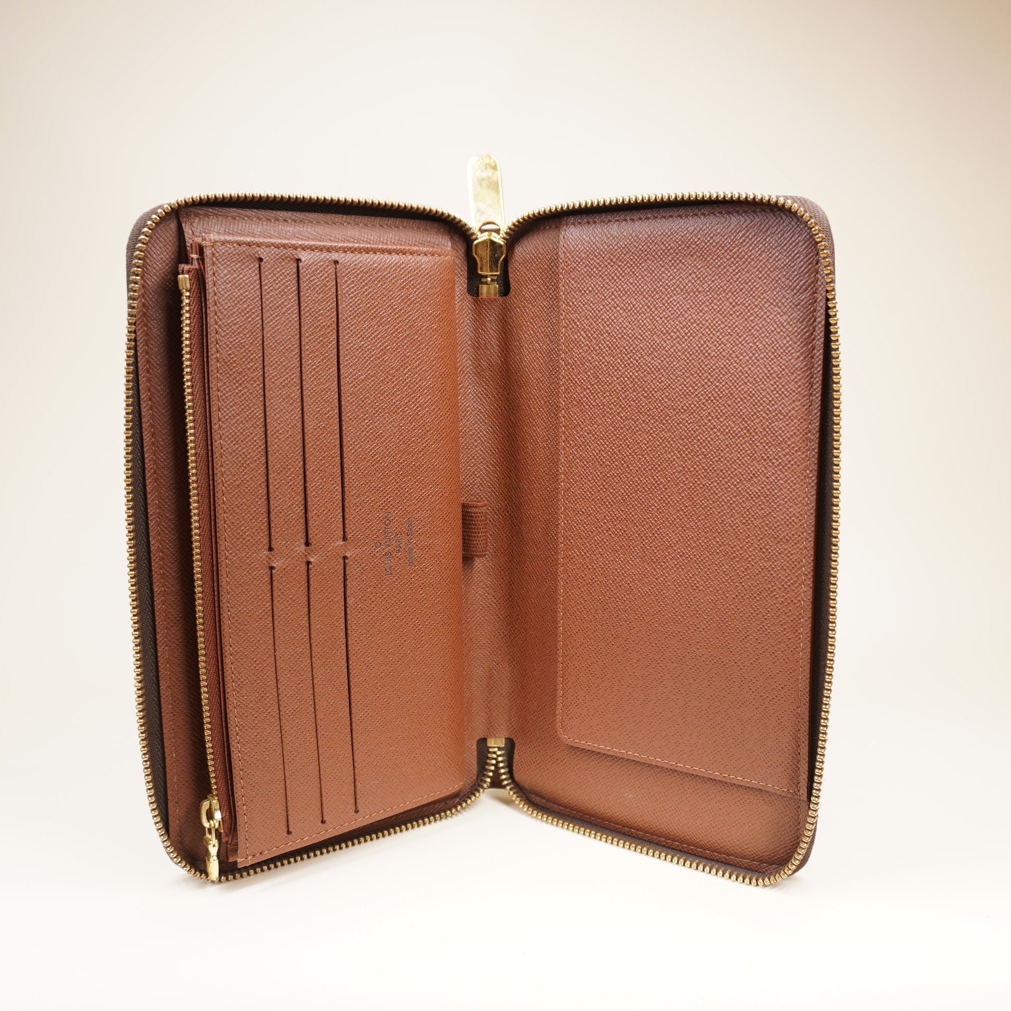 PRE-OWNED LV Monogram Zippy Compact Wallet