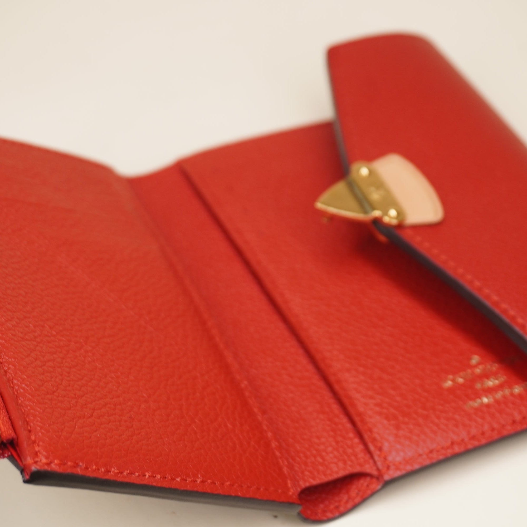 PRE-OWNED LV Pallas Wallet NM Monogram Canvas and Calfskin Compact