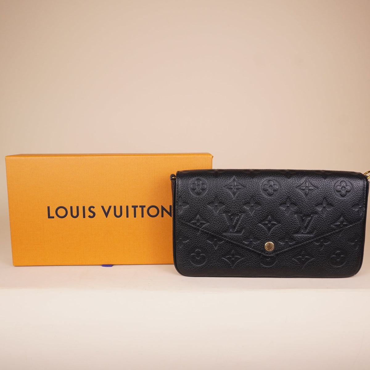 PRE-OWNED LV Empreinte Pochette Felicie Chain Wallet Black