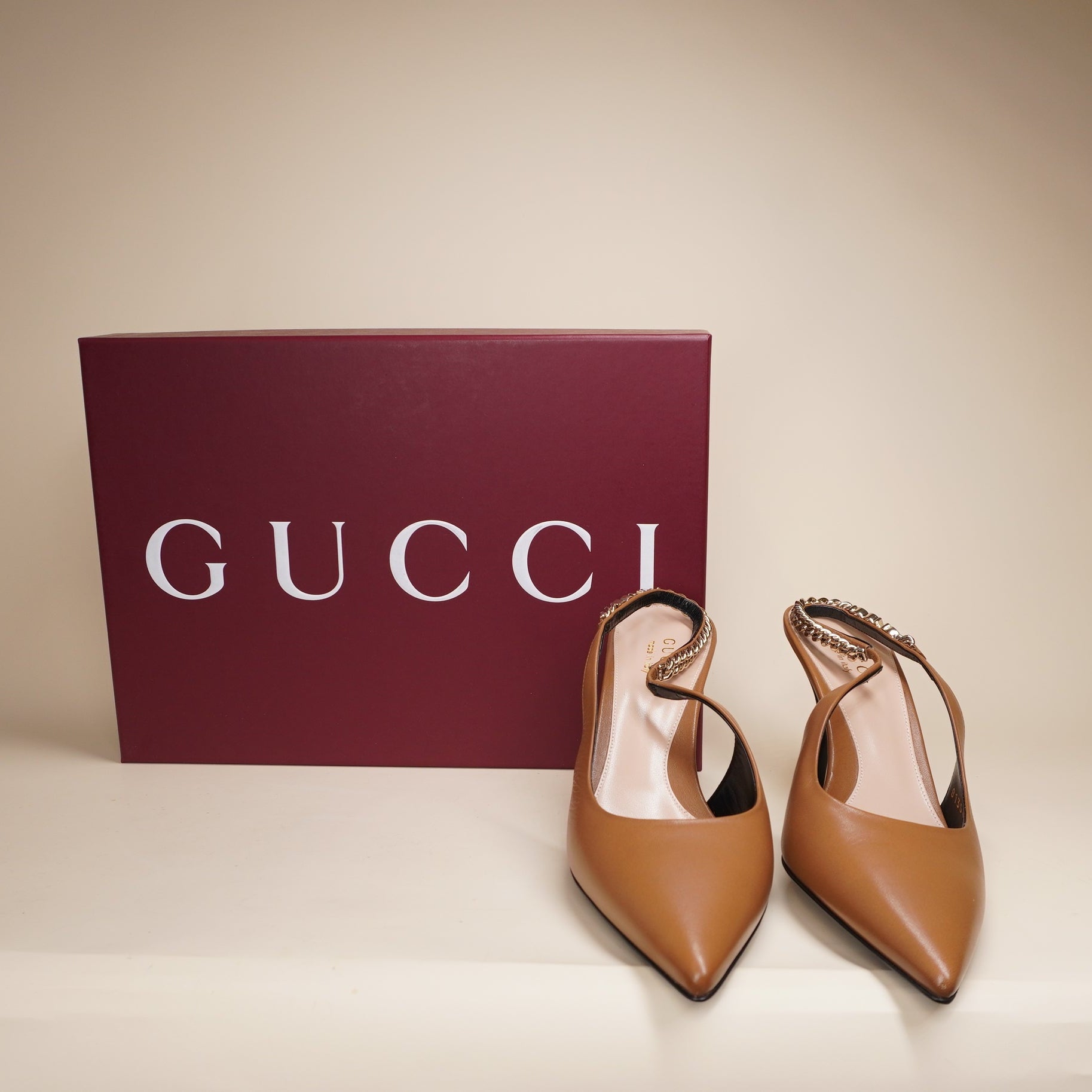 PRE-OWNED GG Signoria Slingback Pump