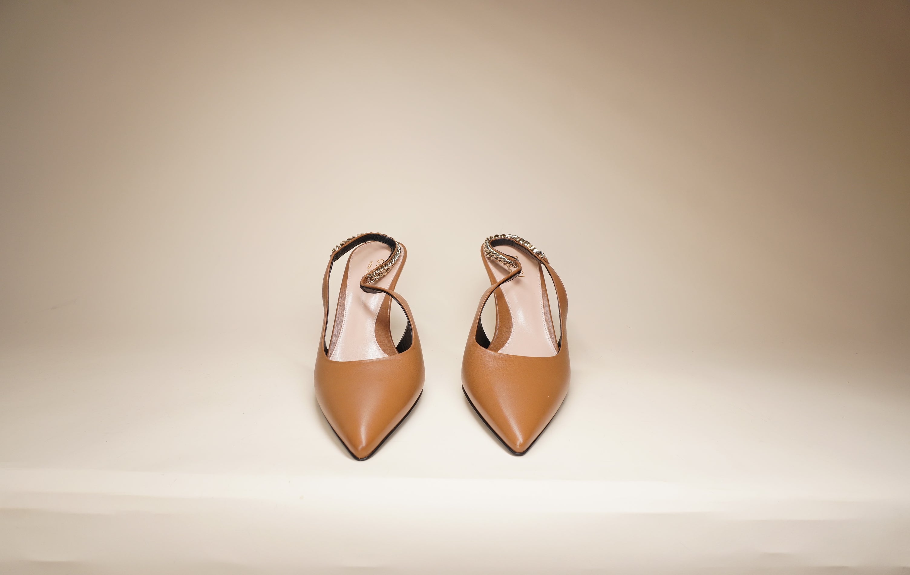 PRE-OWNED GG Signoria Slingback Pump