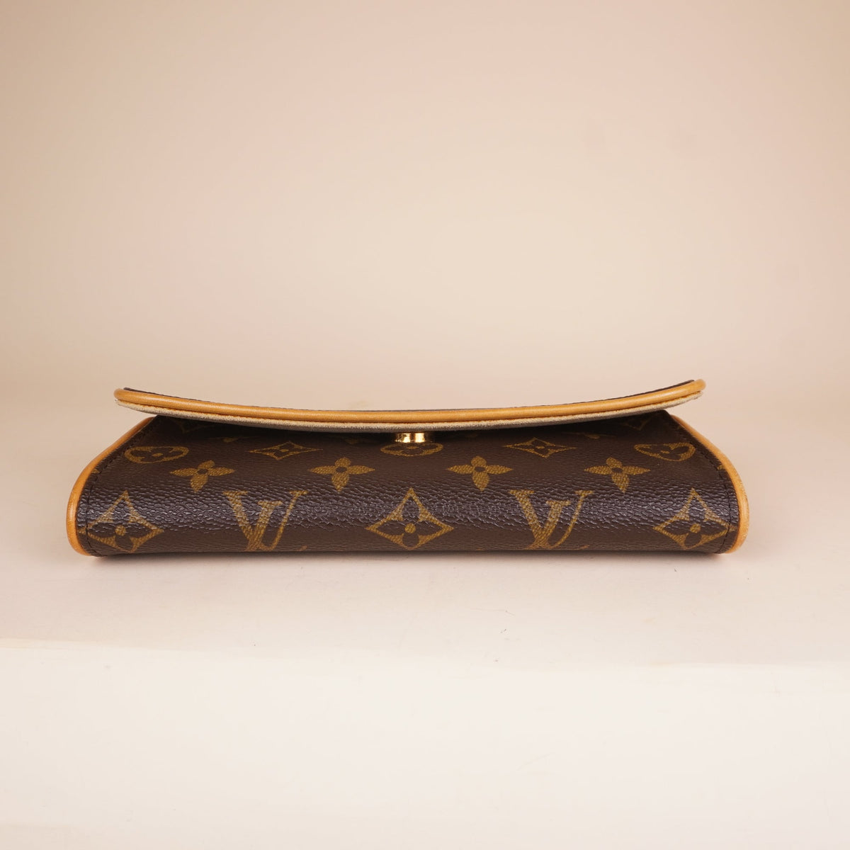 PRE-OWNED LV Monogram Pochette Twin PM