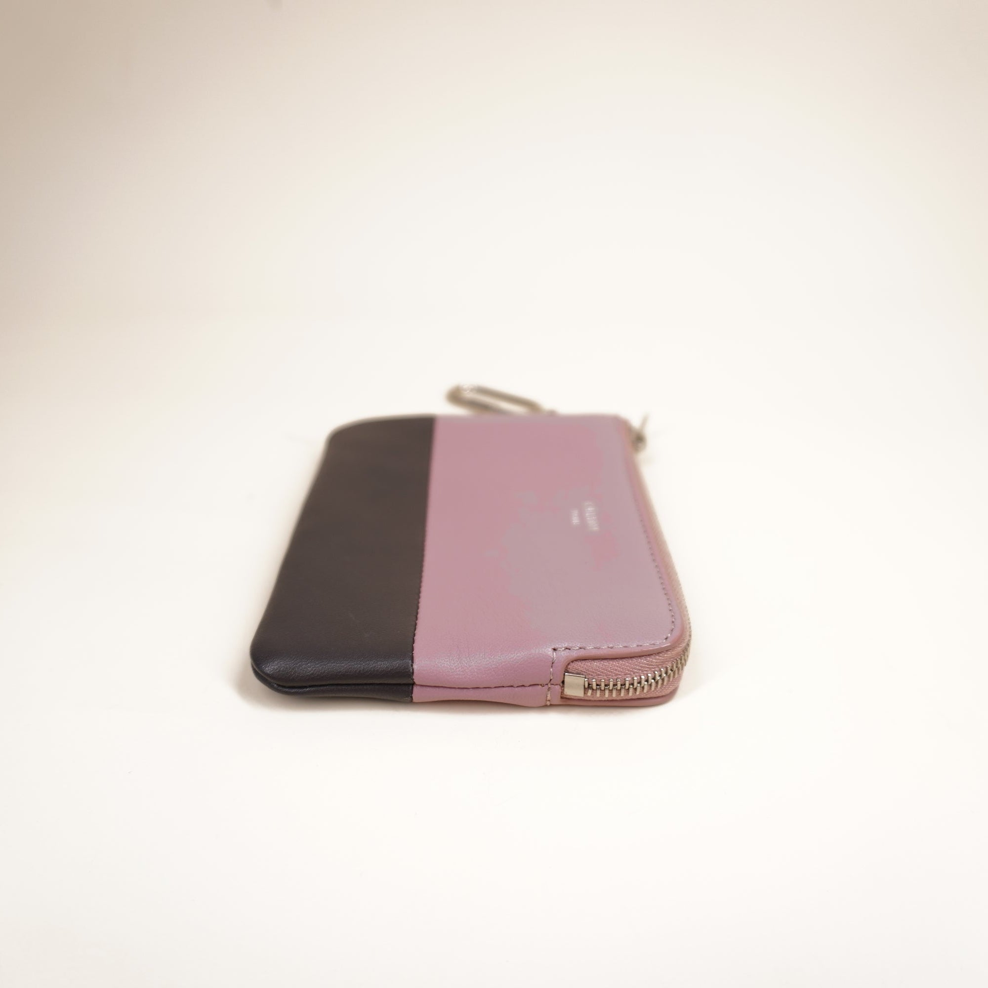 PRE-OWNED 2018 Bicolor Solo Key Pouch Wallet