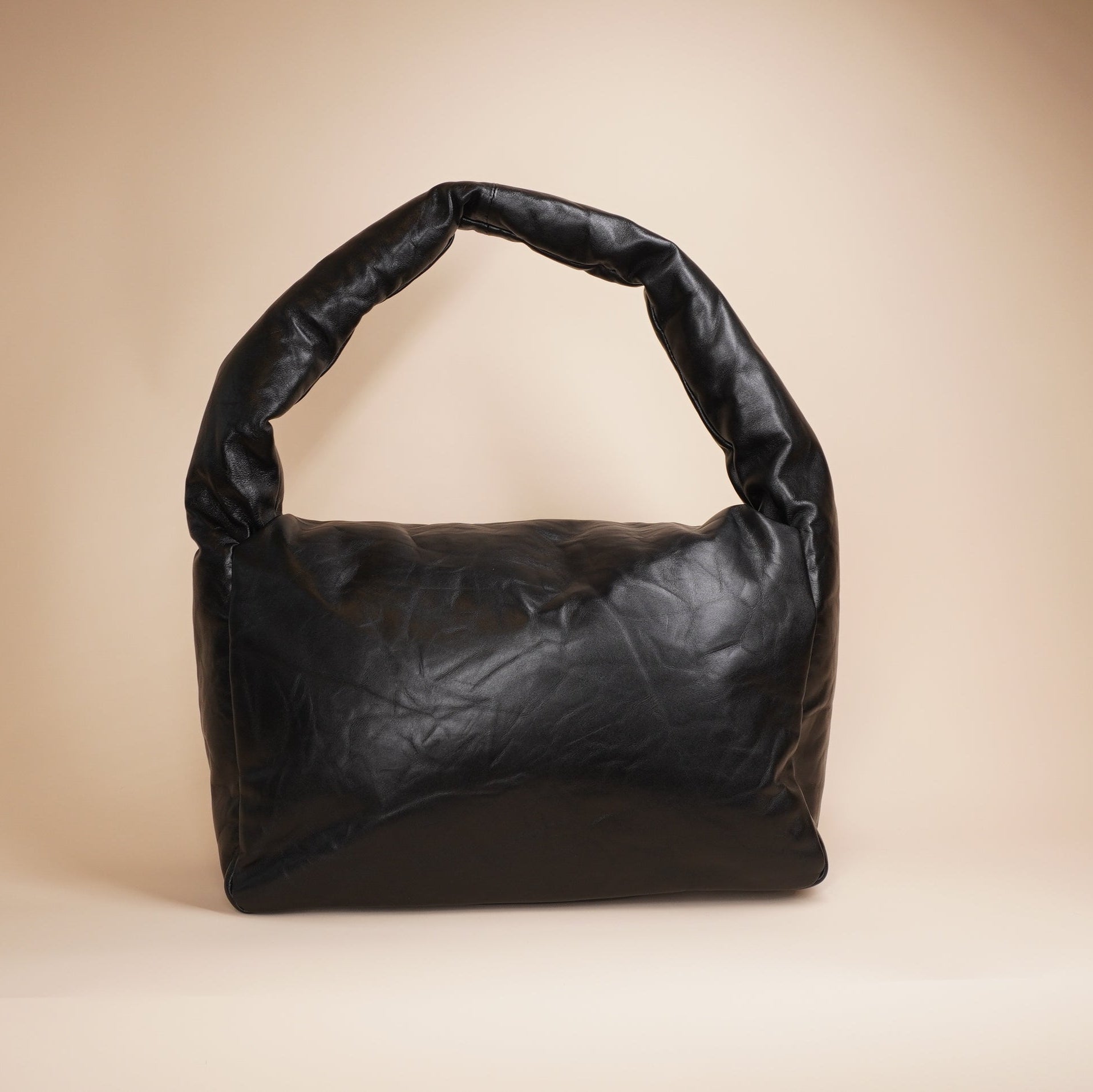 PRE-OWNED Leather Monaco Large Sling Bag Black Shoulder Bag