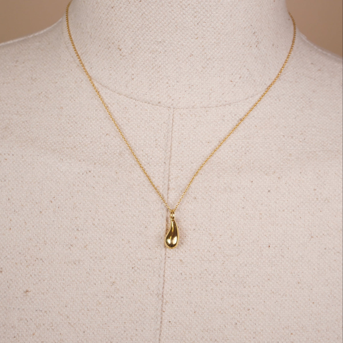 PRE-OWNED Elsa Peretti 18K Yellow Gold Teardrop Pendant Necklace