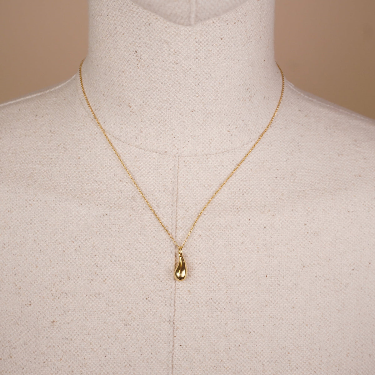 PRE-OWNED Elsa Peretti 18K Yellow Gold Teardrop Pendant Necklace