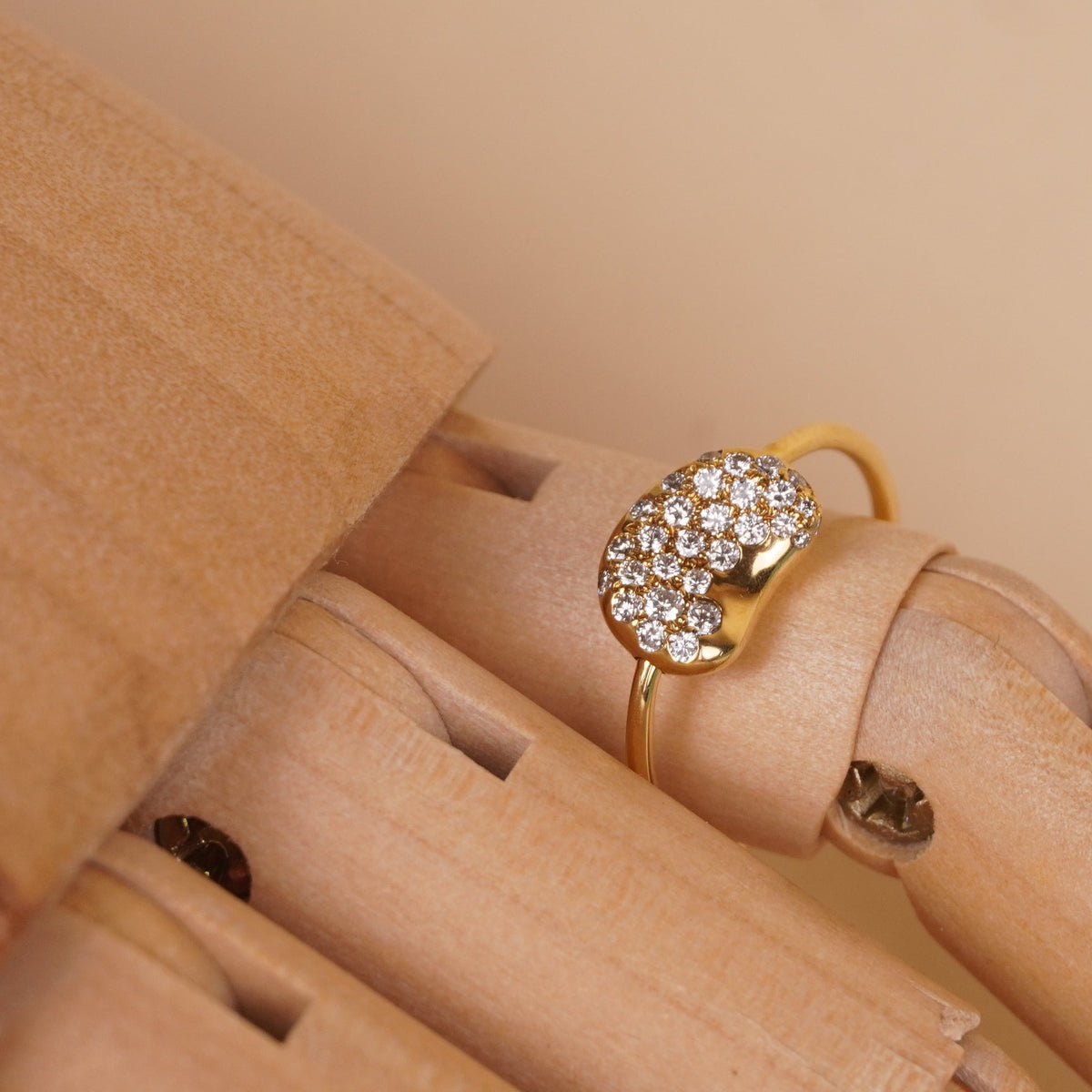 PRE-OWNED - Wire de Bean 18K Yellow Gold Ring