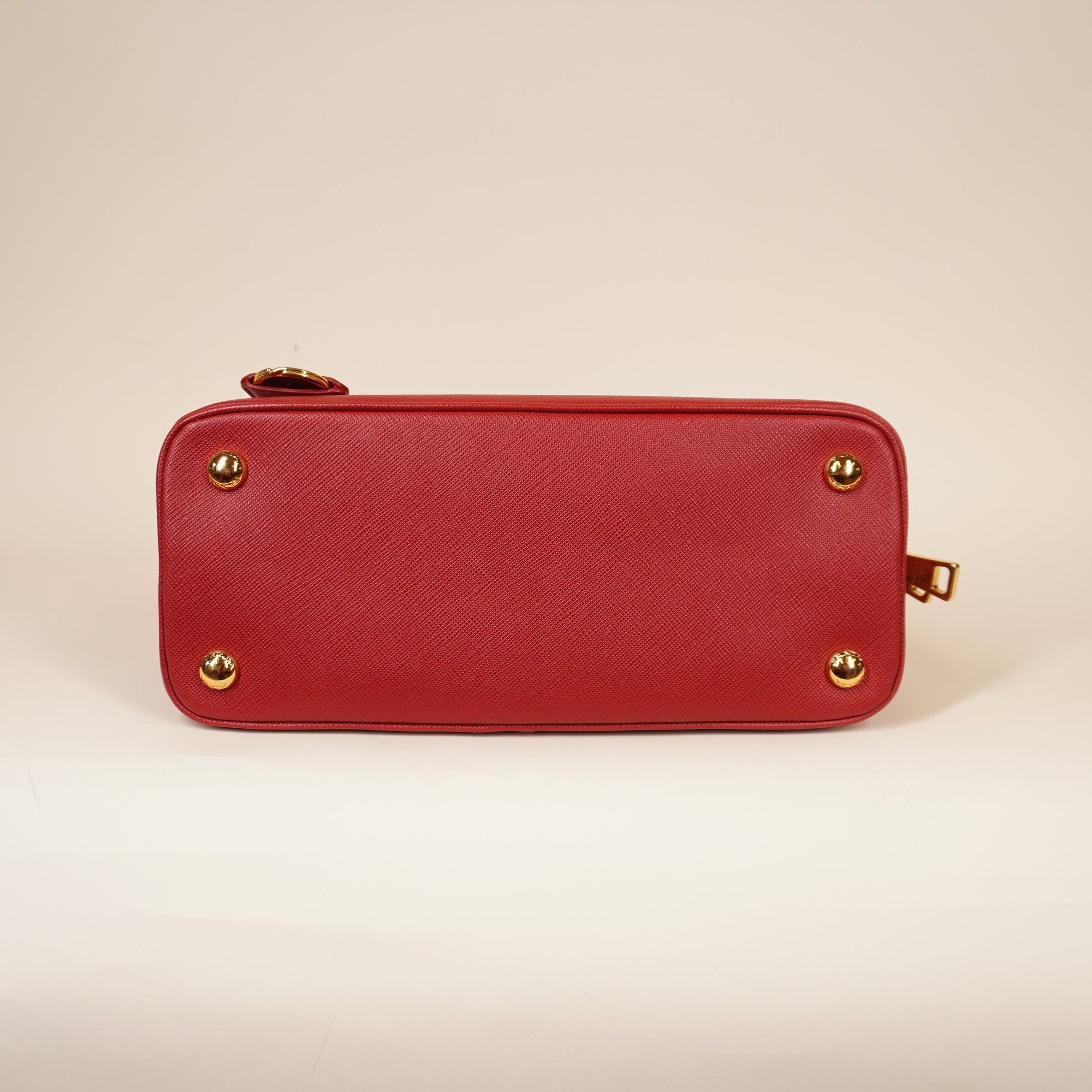 PRE-OWNED Red Galleria Saffiano Leather Shoulder Bag