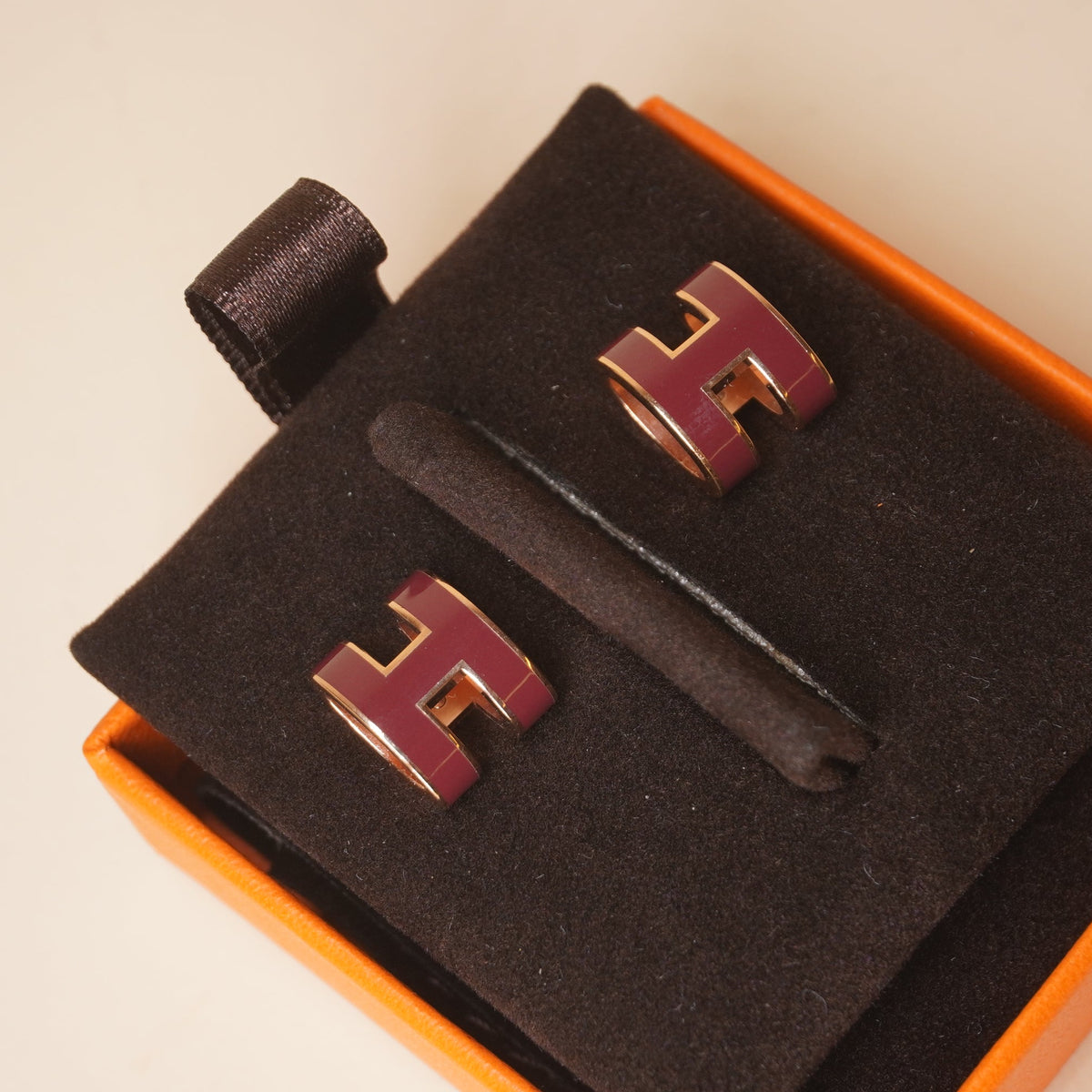 PRE-OWNED Gold Lacquered Pop H Earrings Rouge H