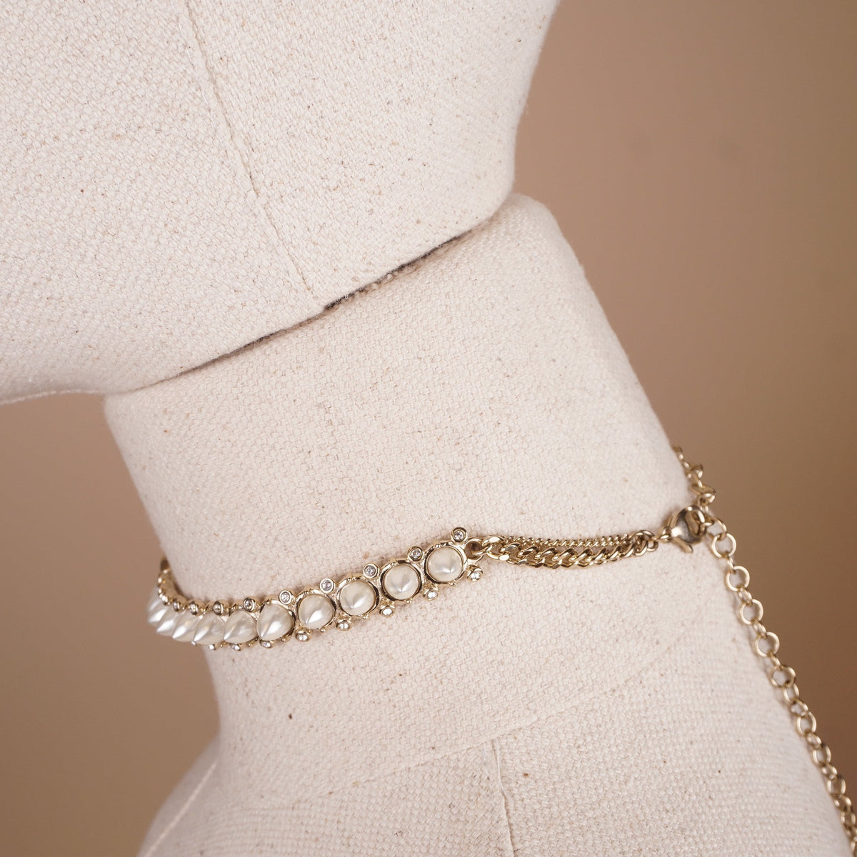 PRE-OWNED CC Strass Crystal Studded Pearl CC Choker Necklace Gold Pearly White