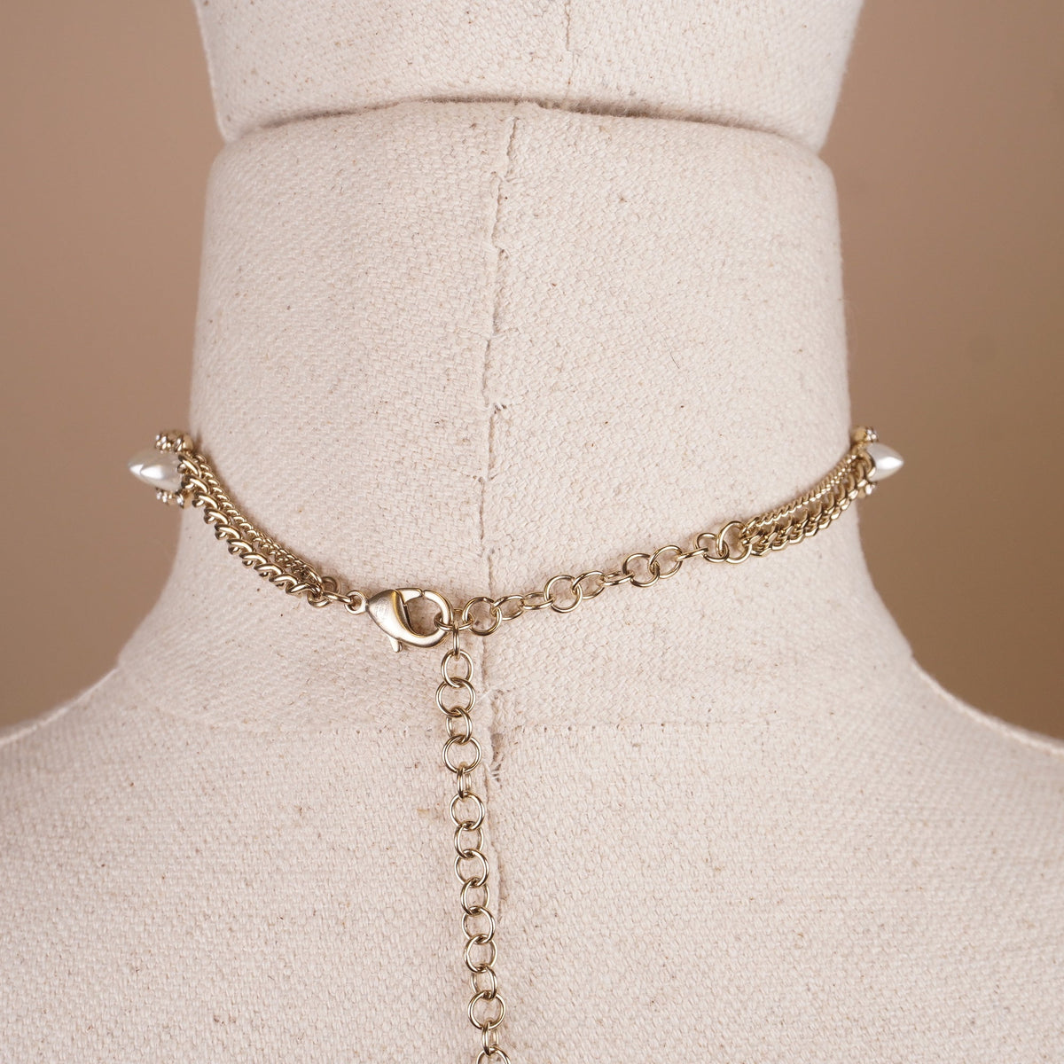 PRE-OWNED CC Strass Crystal Studded Pearl CC Choker Necklace Gold Pearly White