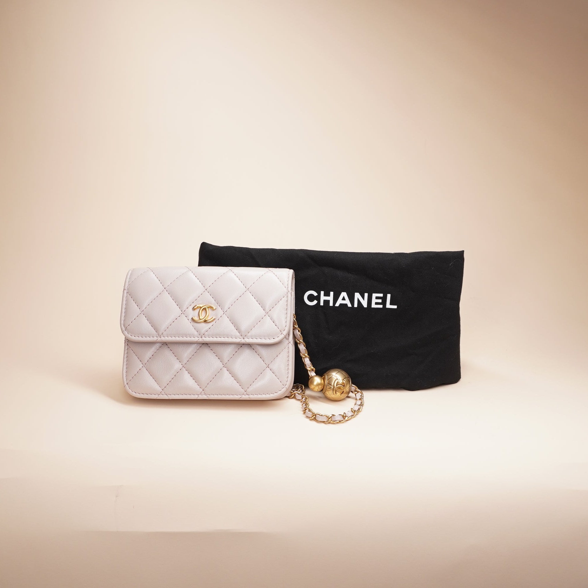 CC Lambskin Quilted Pearl Crush Clutch With Chain Light Purple