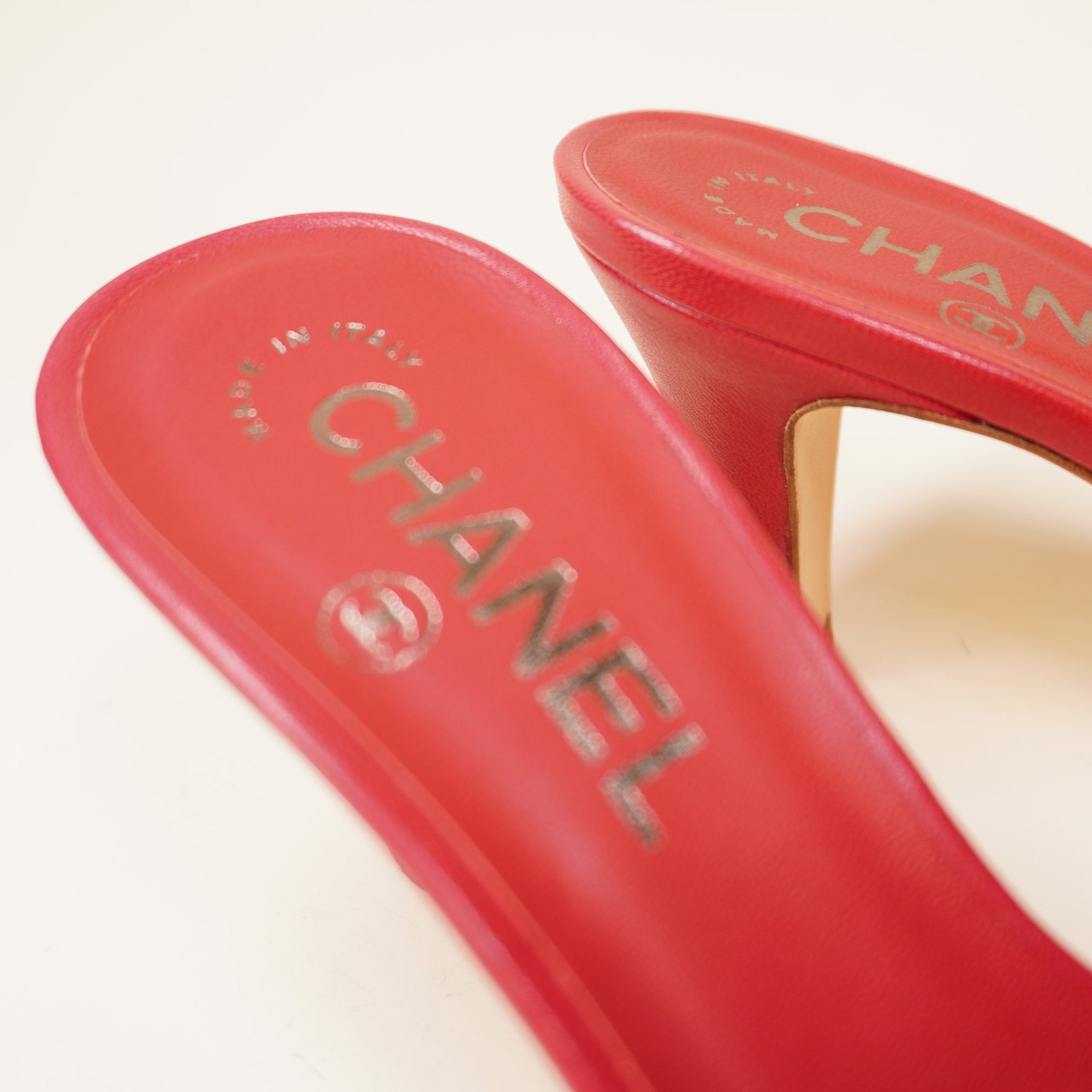 PRE-OWNED CC Pink Leather Open Toe Bow Heeled Sandals 