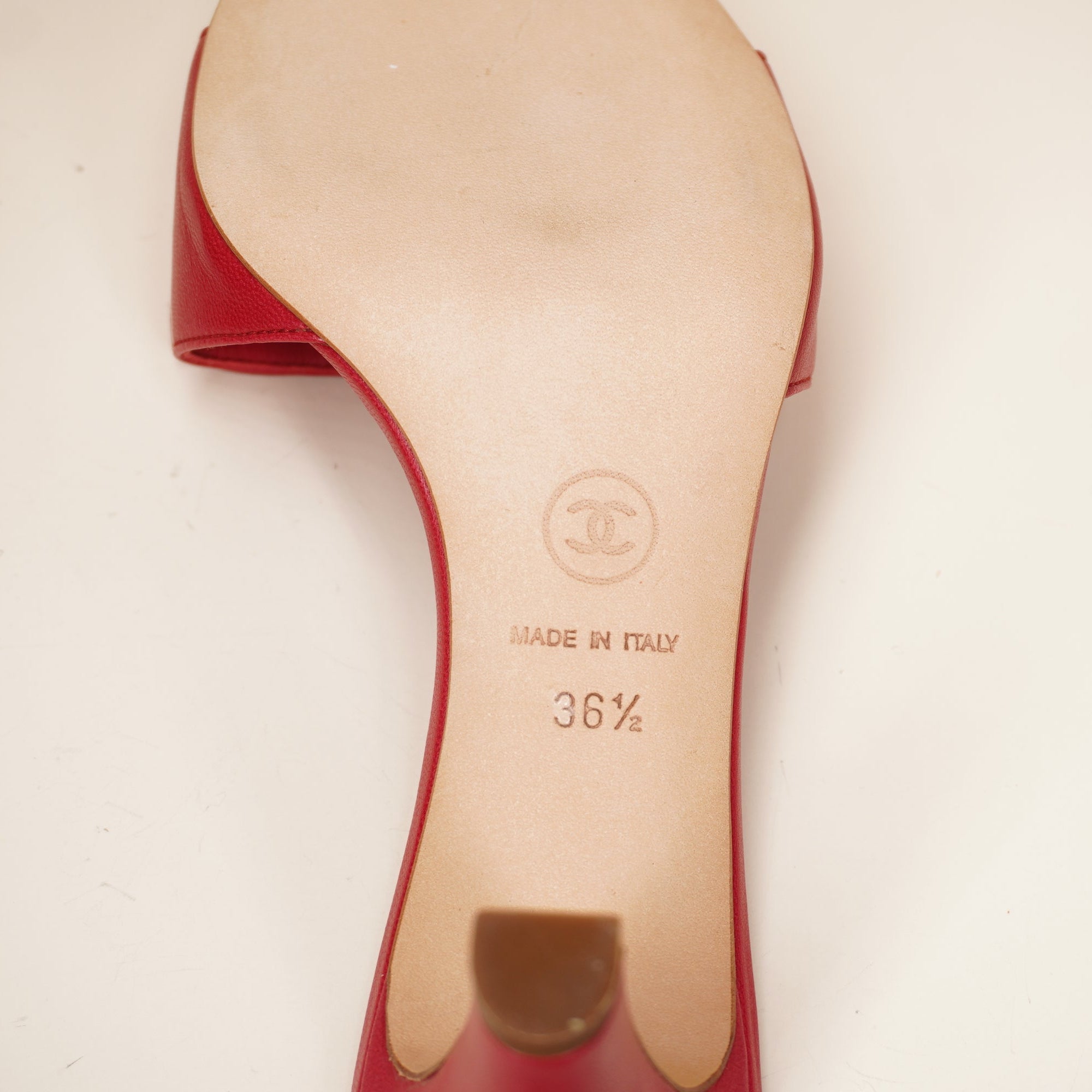 PRE-OWNED CC Pink Leather Open Toe Bow Heeled Sandals 