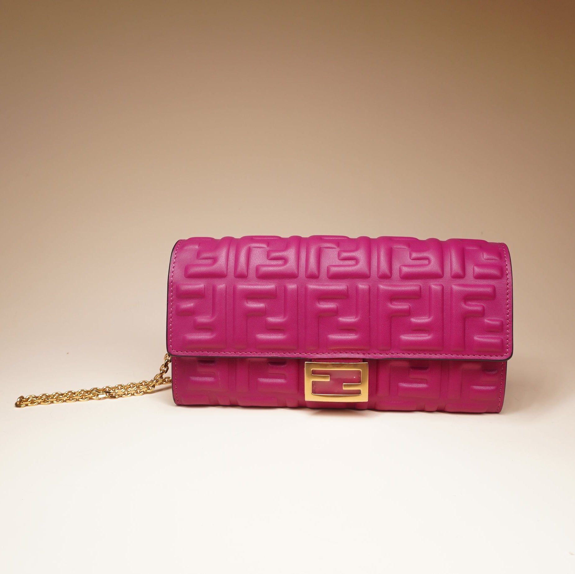 Nappa Matisse FF Embossed Continental Wallet On Chain Ciclamino Pilar