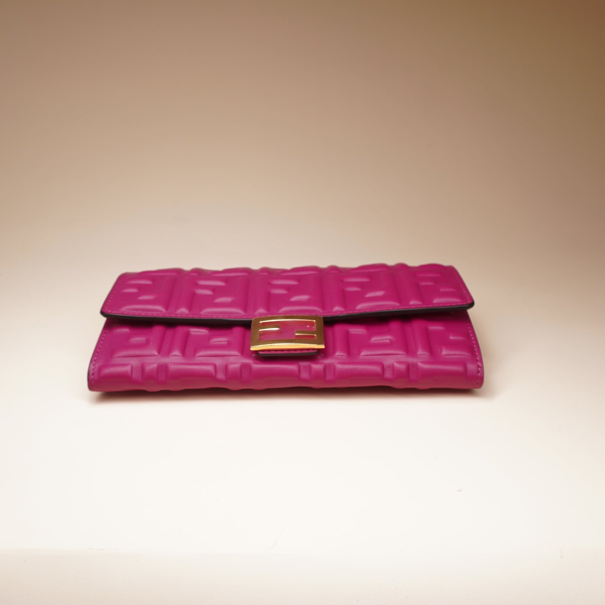 Nappa Matisse FF Embossed Continental Wallet On Chain Ciclamino Pilar