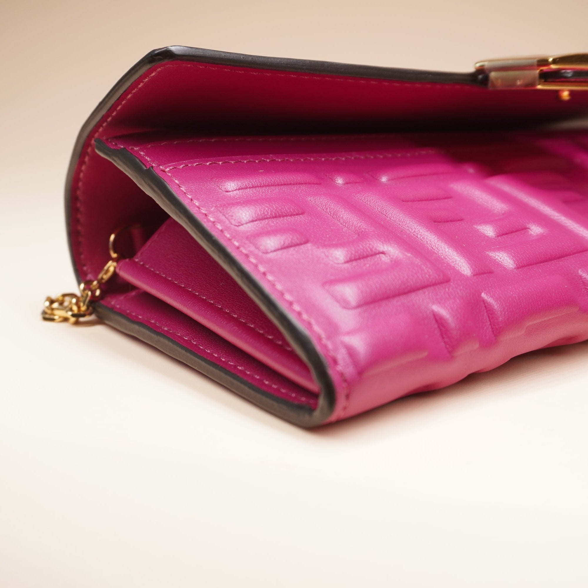 Nappa Matisse FF Embossed Continental Wallet On Chain Ciclamino Pilar