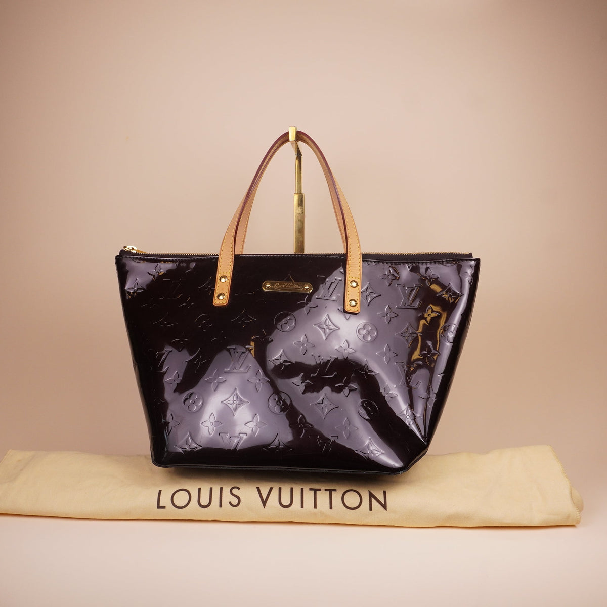 PRE-OWNED LV Vernis Bellevue GM Amarante