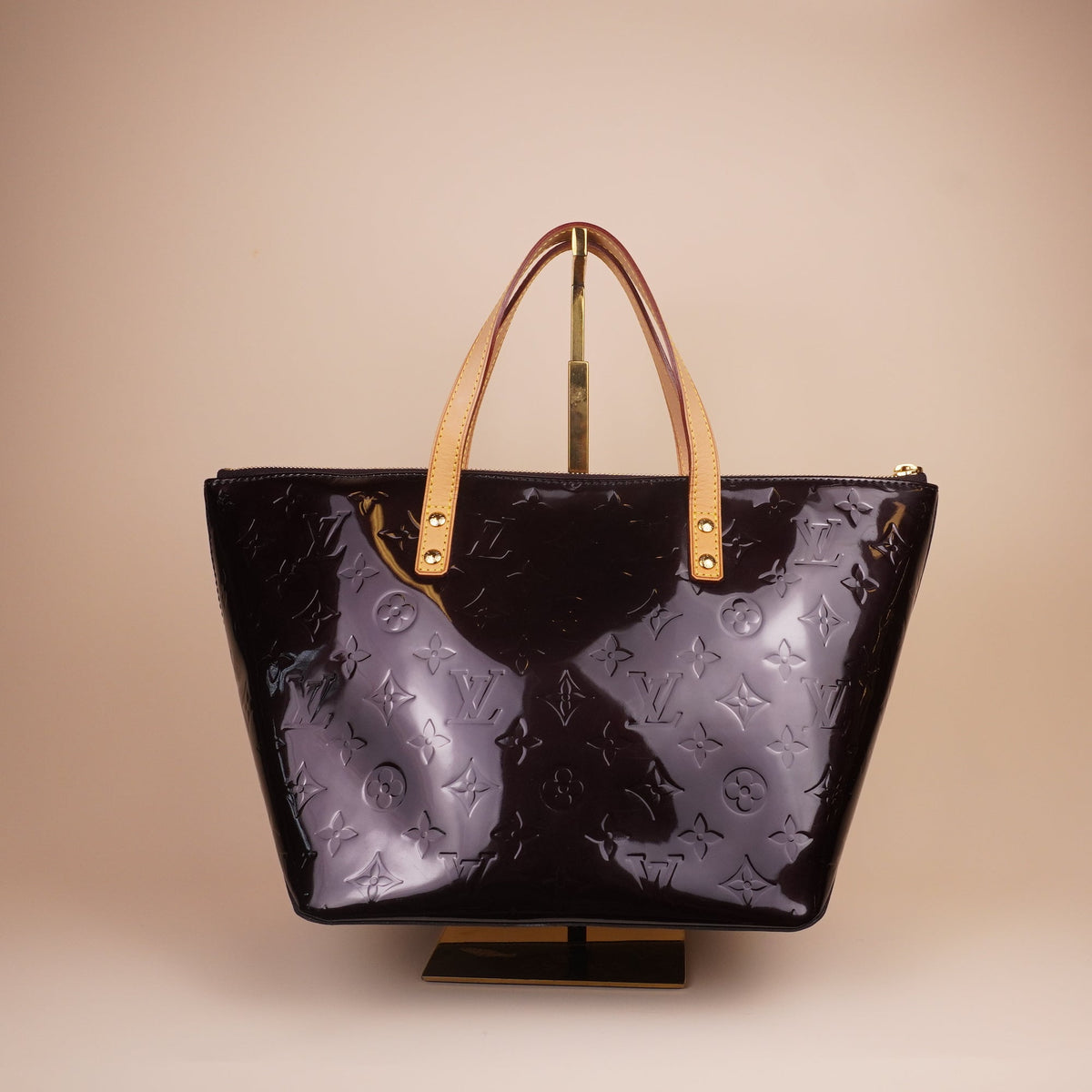 PRE-OWNED LV Vernis Bellevue GM Amarante