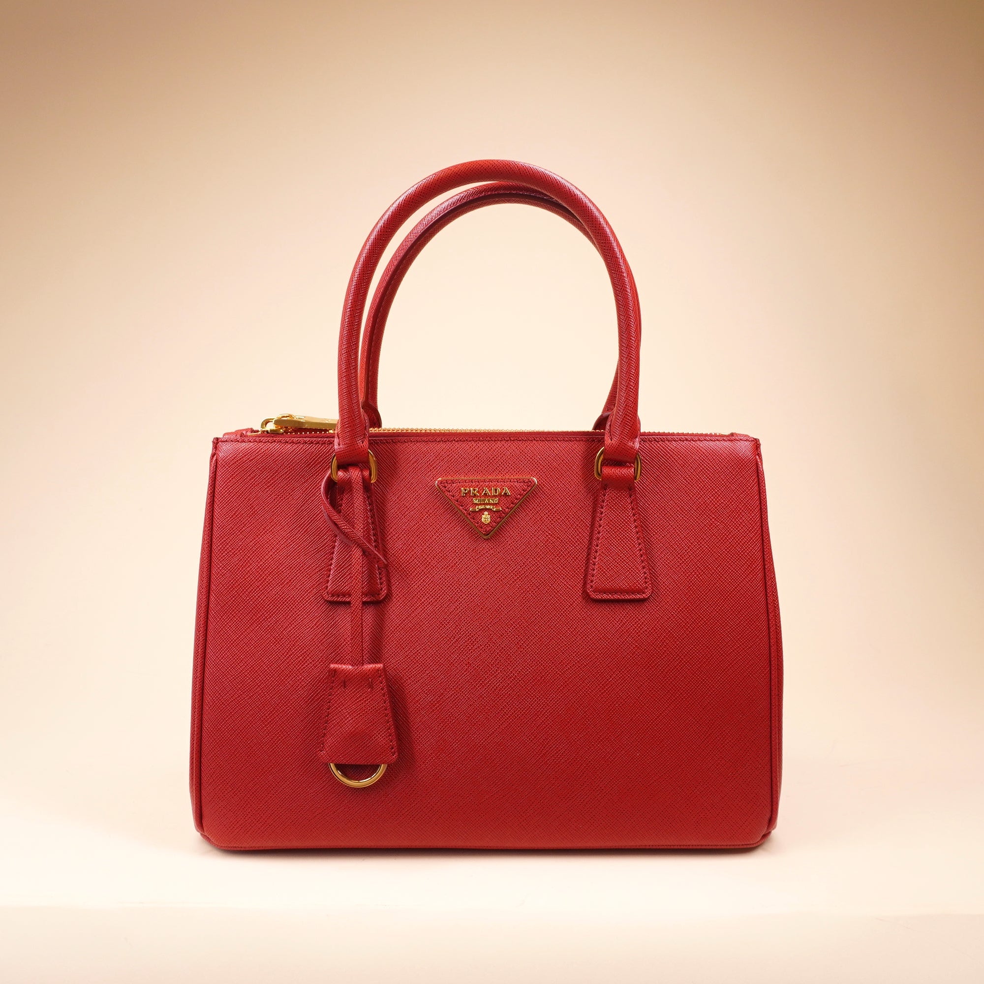 PRE-OWNED Red Saffiano Medium Galleria Double Zip Tote Fuoco