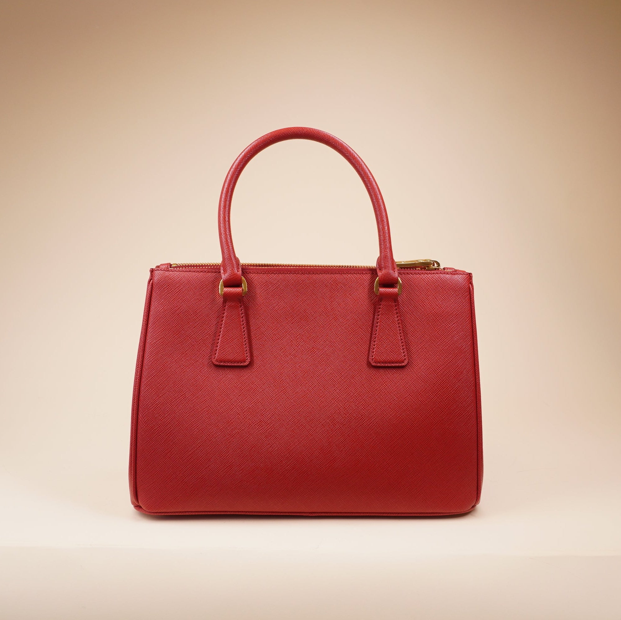 PRE-OWNED Red Saffiano Medium Galleria Double Zip Tote Fuoco