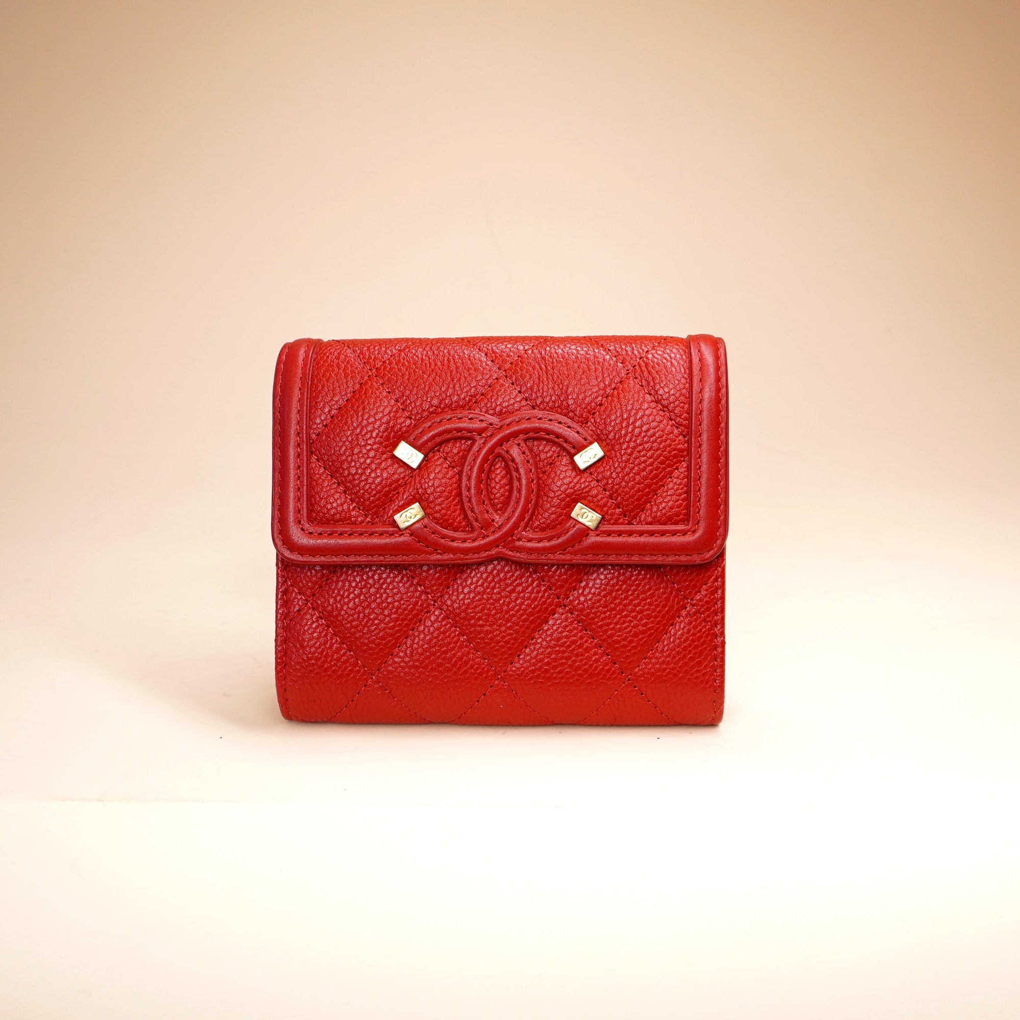 PRE-OWNED CC Tri-fold Red Figurine Compact Wallet Caviar Skin