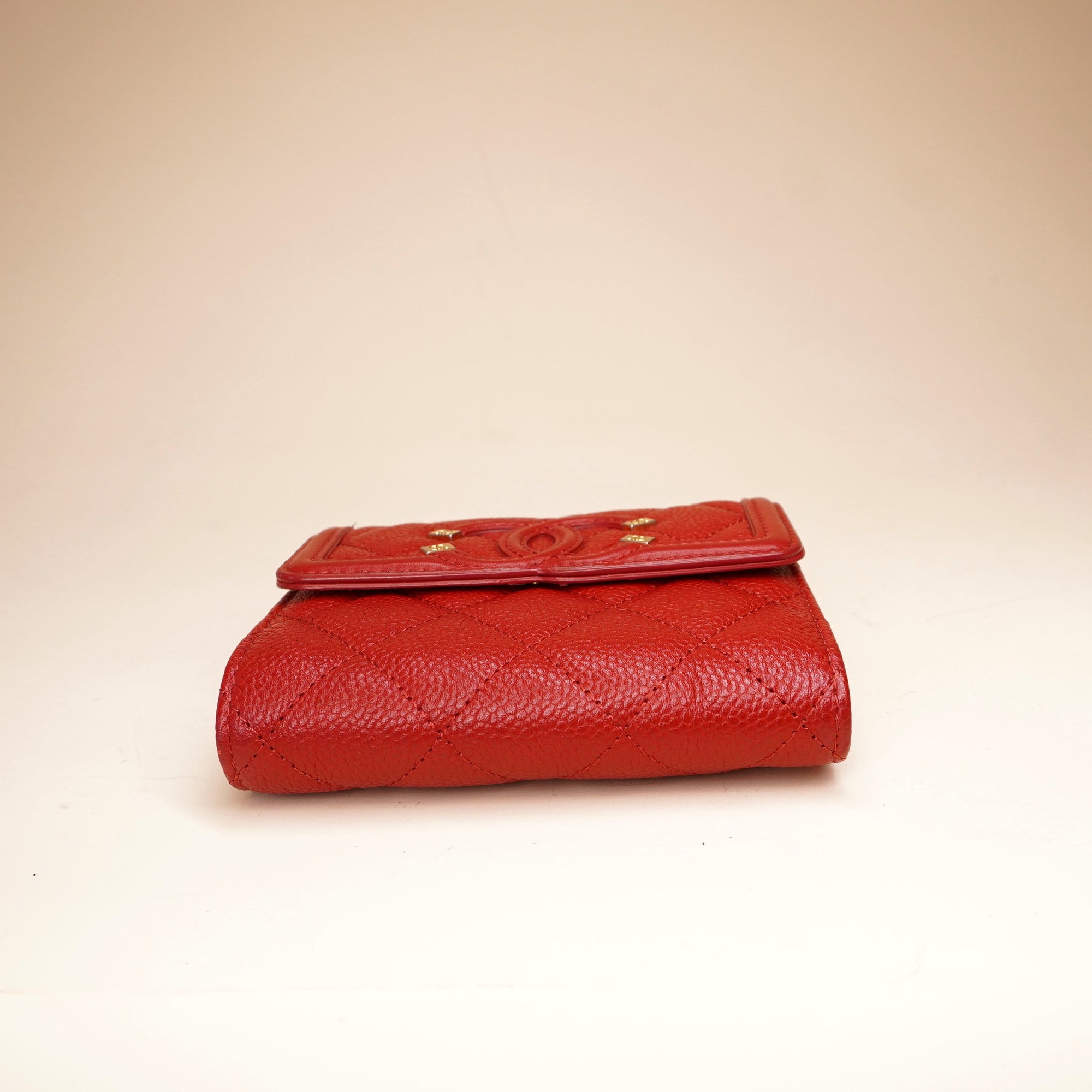 PRE-OWNED CC Tri-fold Red Figurine Compact Wallet Caviar Skin