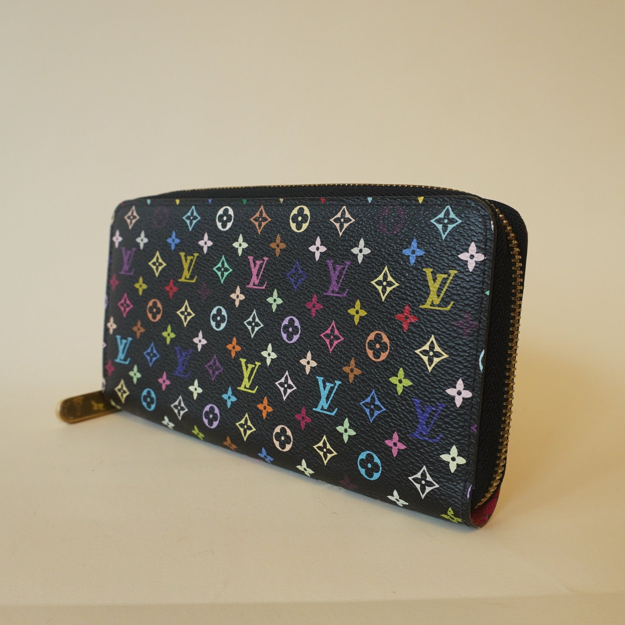 PRE-OWNED Zippy Black Multicolor Wallet