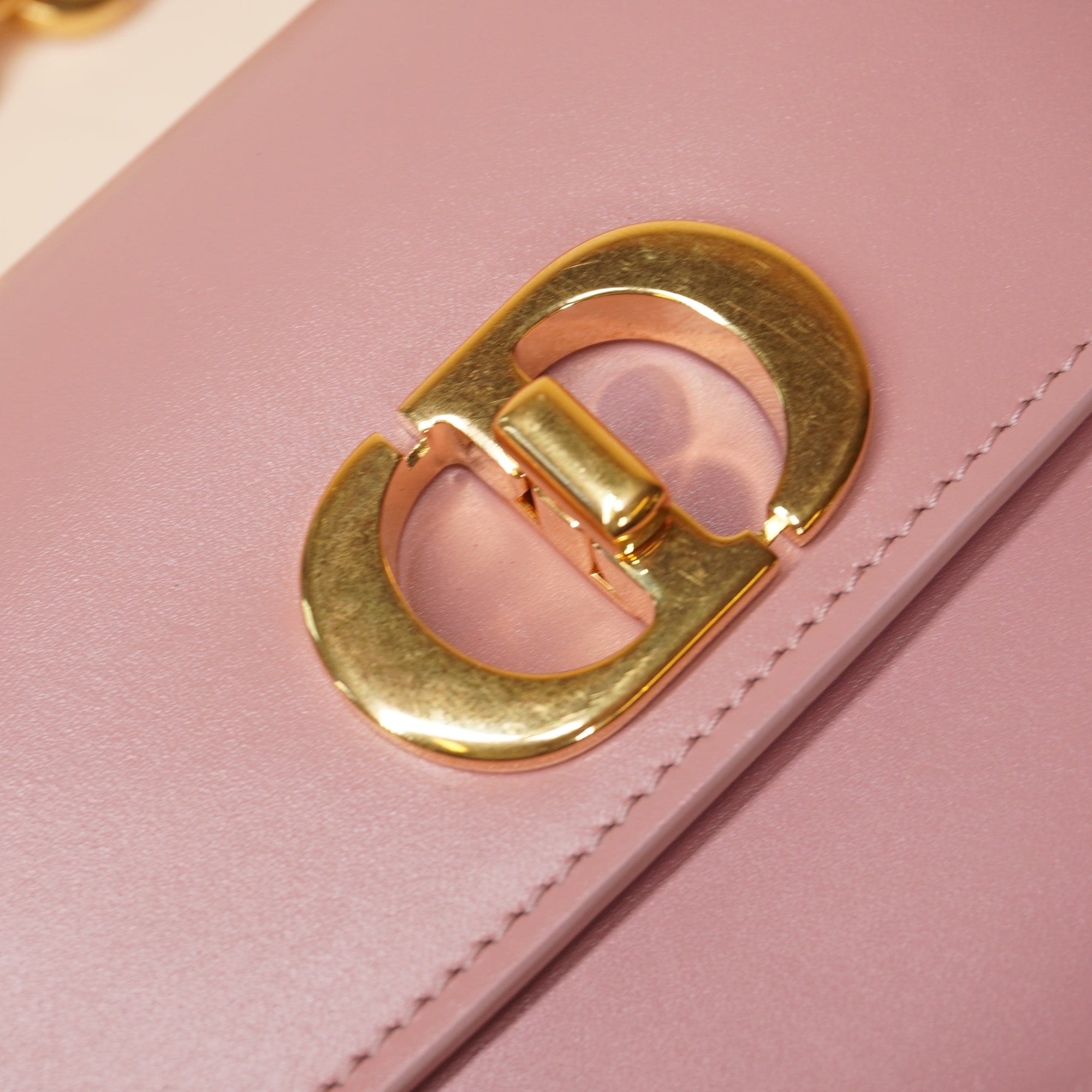 PRE-OWNED Leather Ligth Pink 30 Montaigne Shoulder Bag