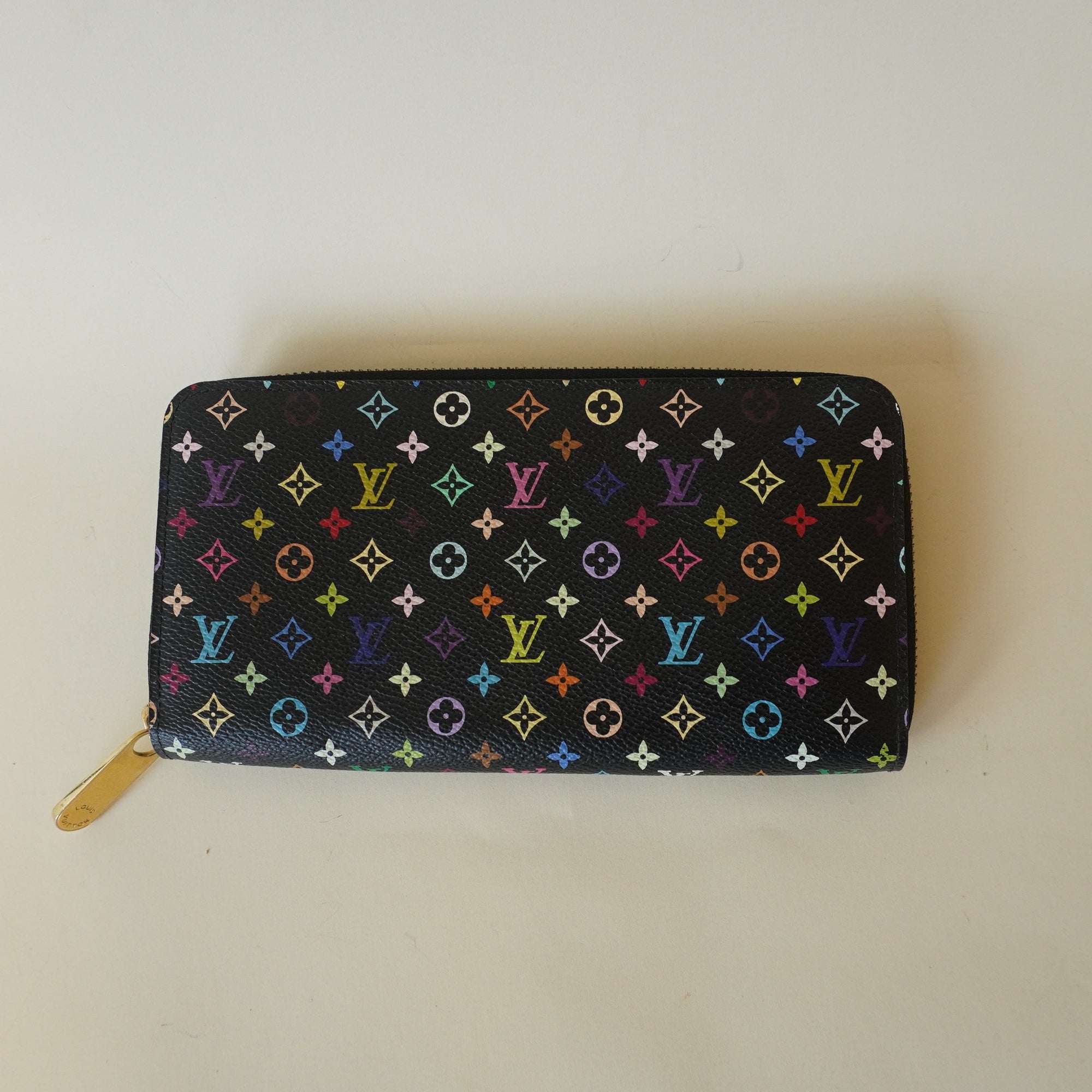 PRE-OWNED Zippy Black Multicolor Wallet