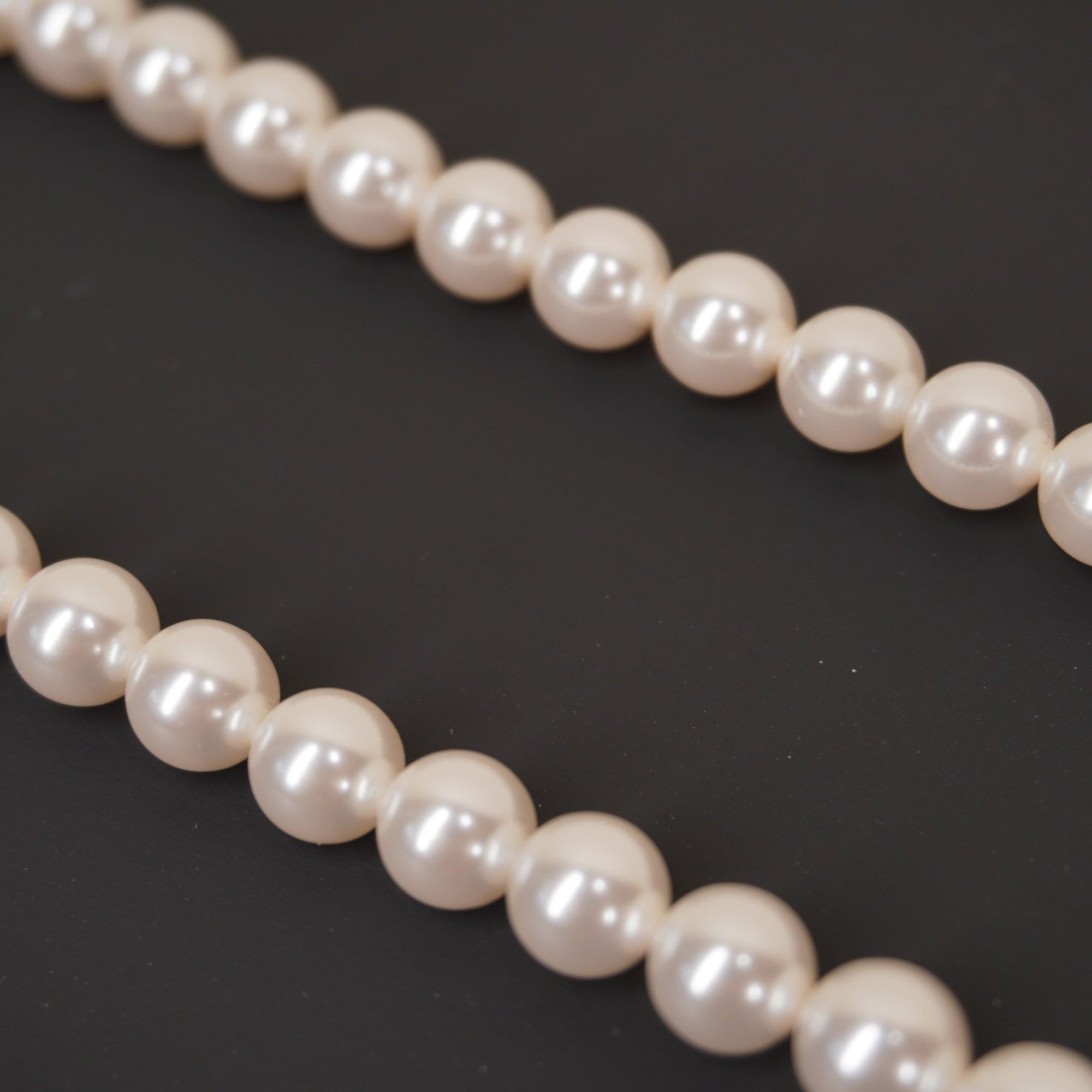 PRE-OWNED Faux Pearl Belt Double-Strand Heart and interlocking CC logo charm