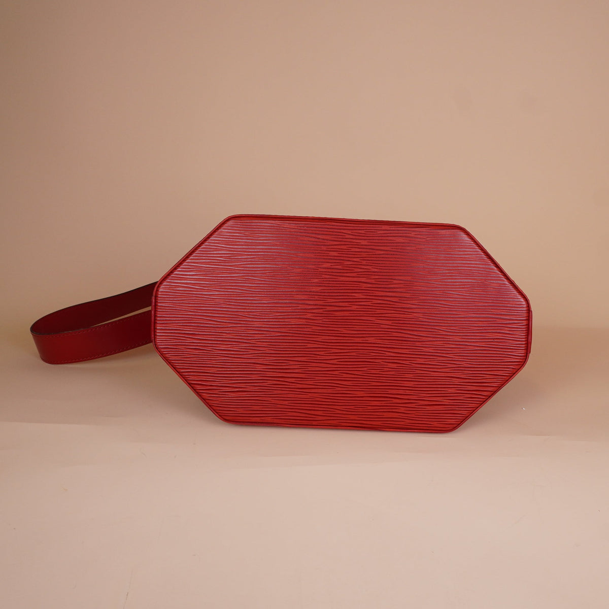 PRE-OWNED LV Epi Sac D'epaule Castillan Red