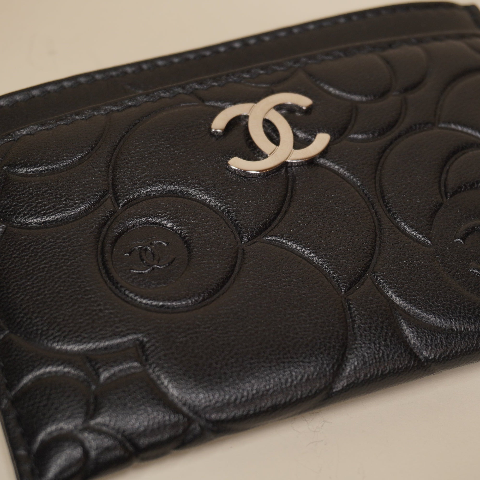 PRE-OWNED Black Camellia Embossed Card Holder