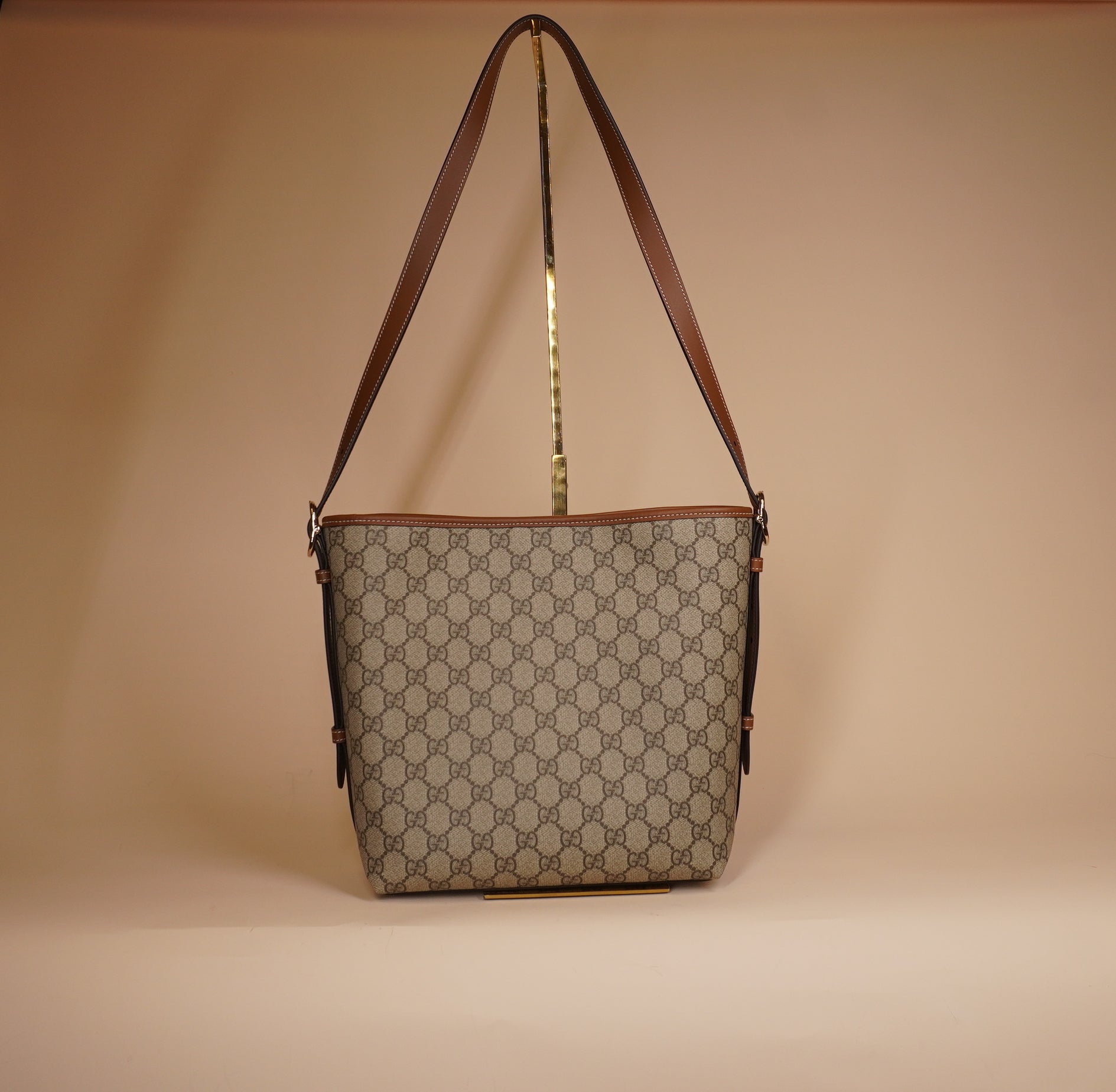 PRE-OWNED GG Emblem small shoulder bag in beige and brown GG fabric