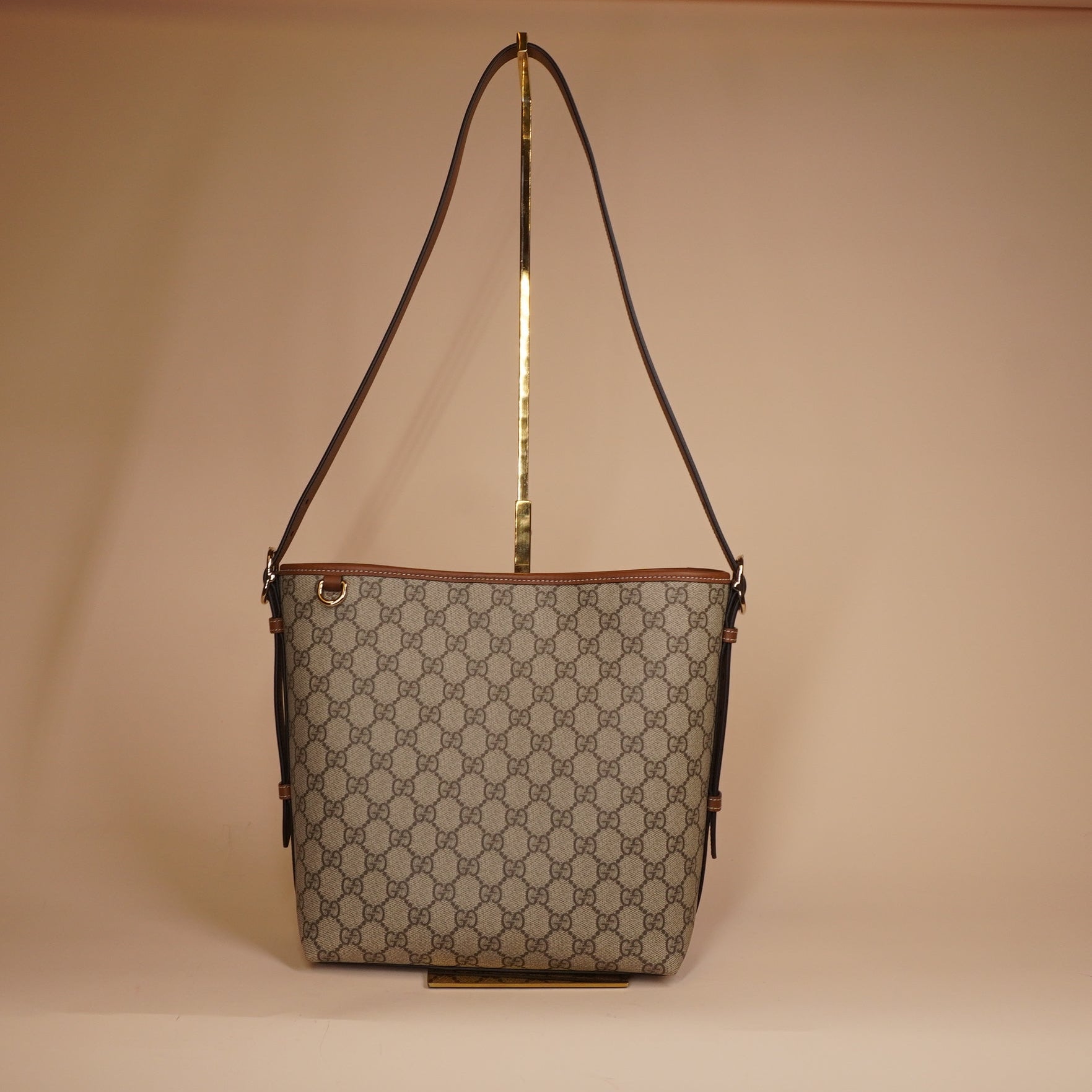 PRE-OWNED GG Emblem small shoulder bag in beige and brown GG fabric