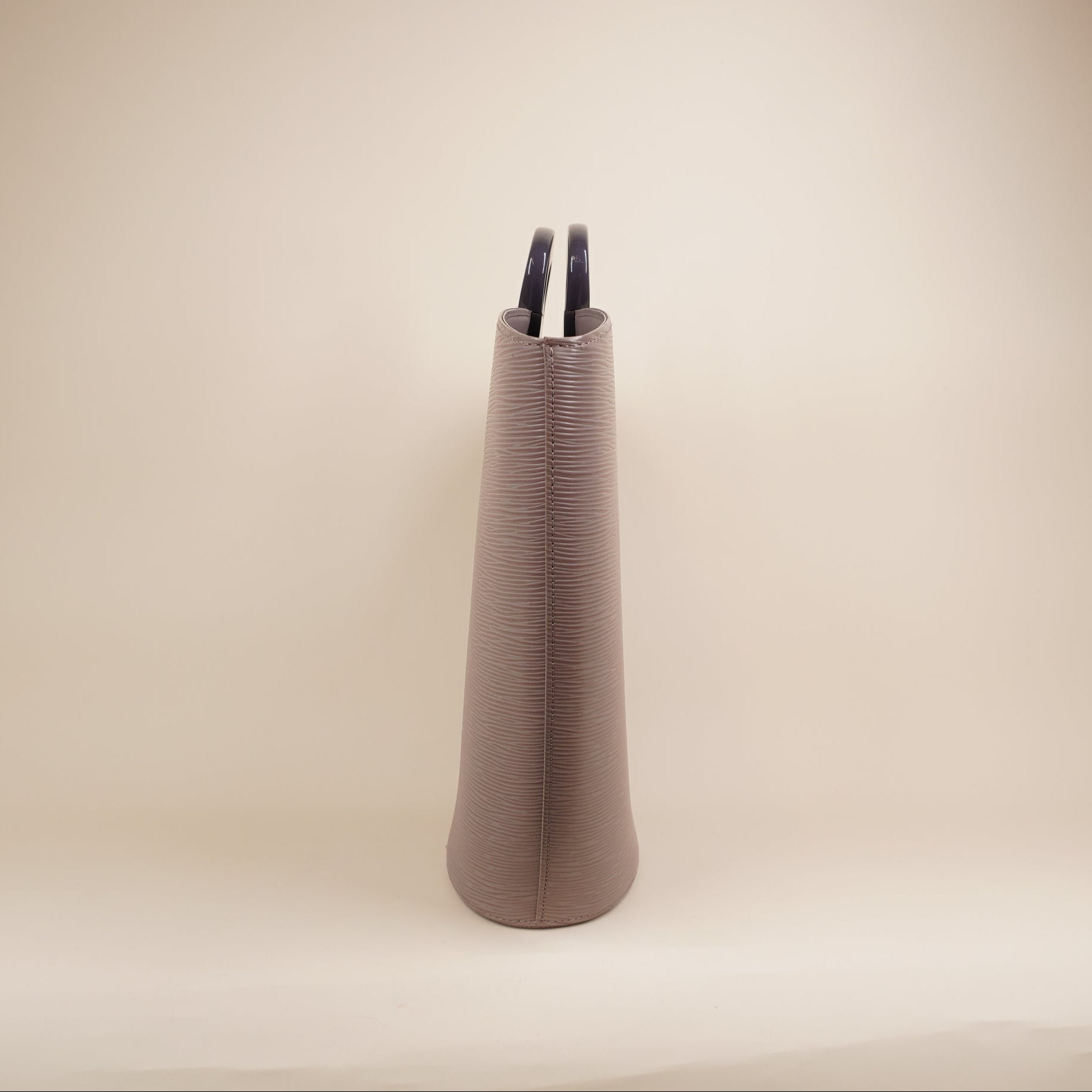 PRE-OWNED LV Small scratches inside Top Handle Bag